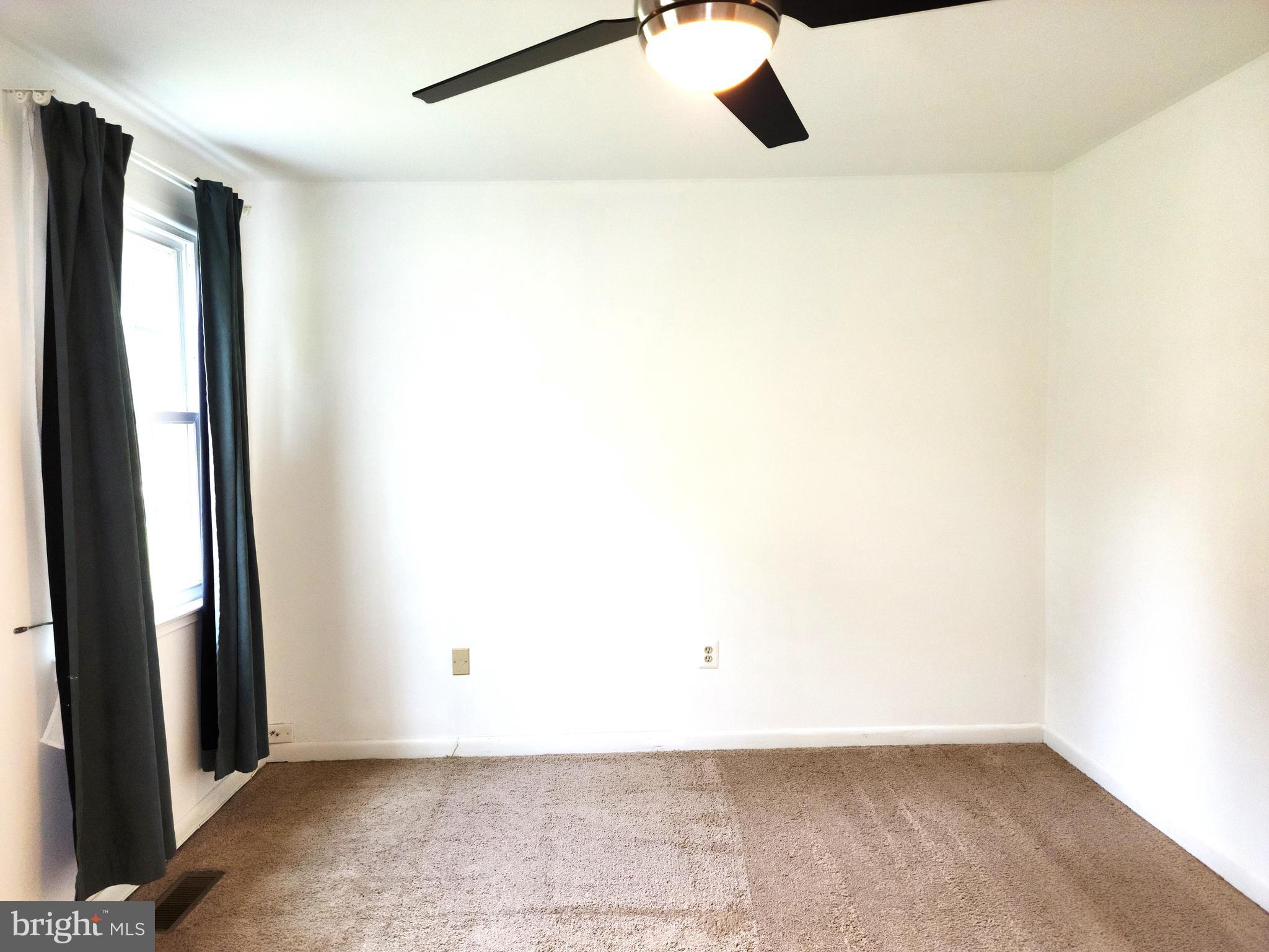 DANIA HILLS - Residential Lease