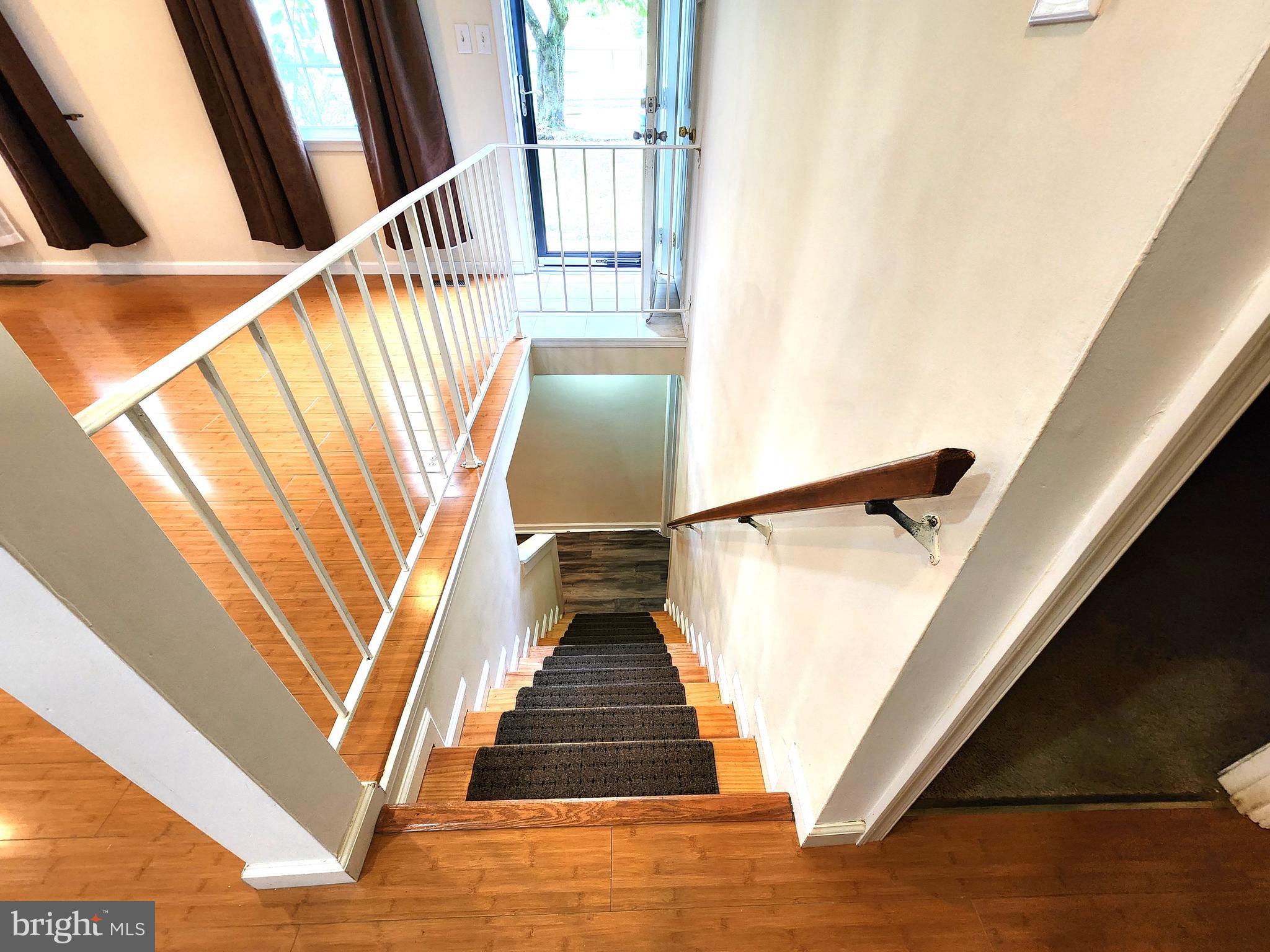 DANIA HILLS - Residential Lease