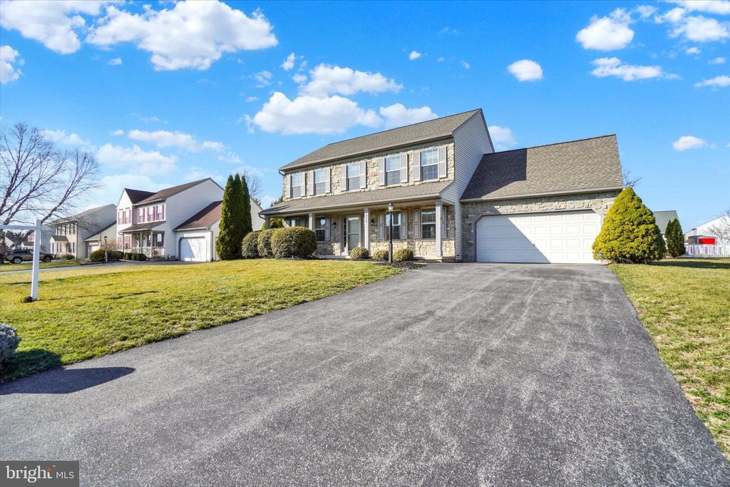 Photo of 3014 Bitternut Boulevard, YORK, PA 17404 (MLS # PAYK2099300)