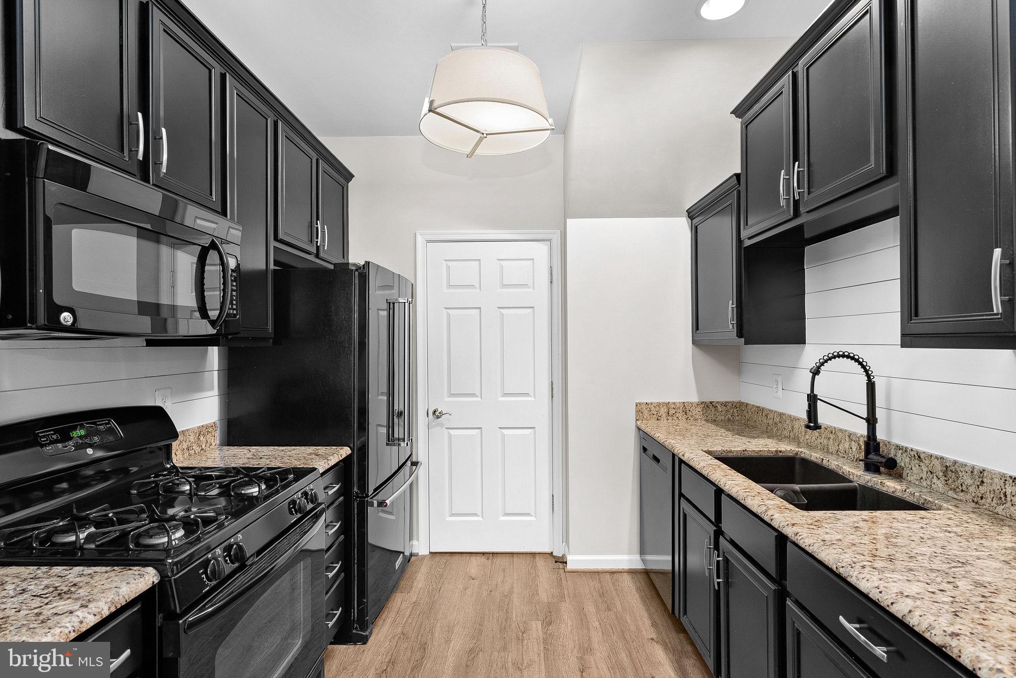 BELMONT COUNTRY CLUB - Residential