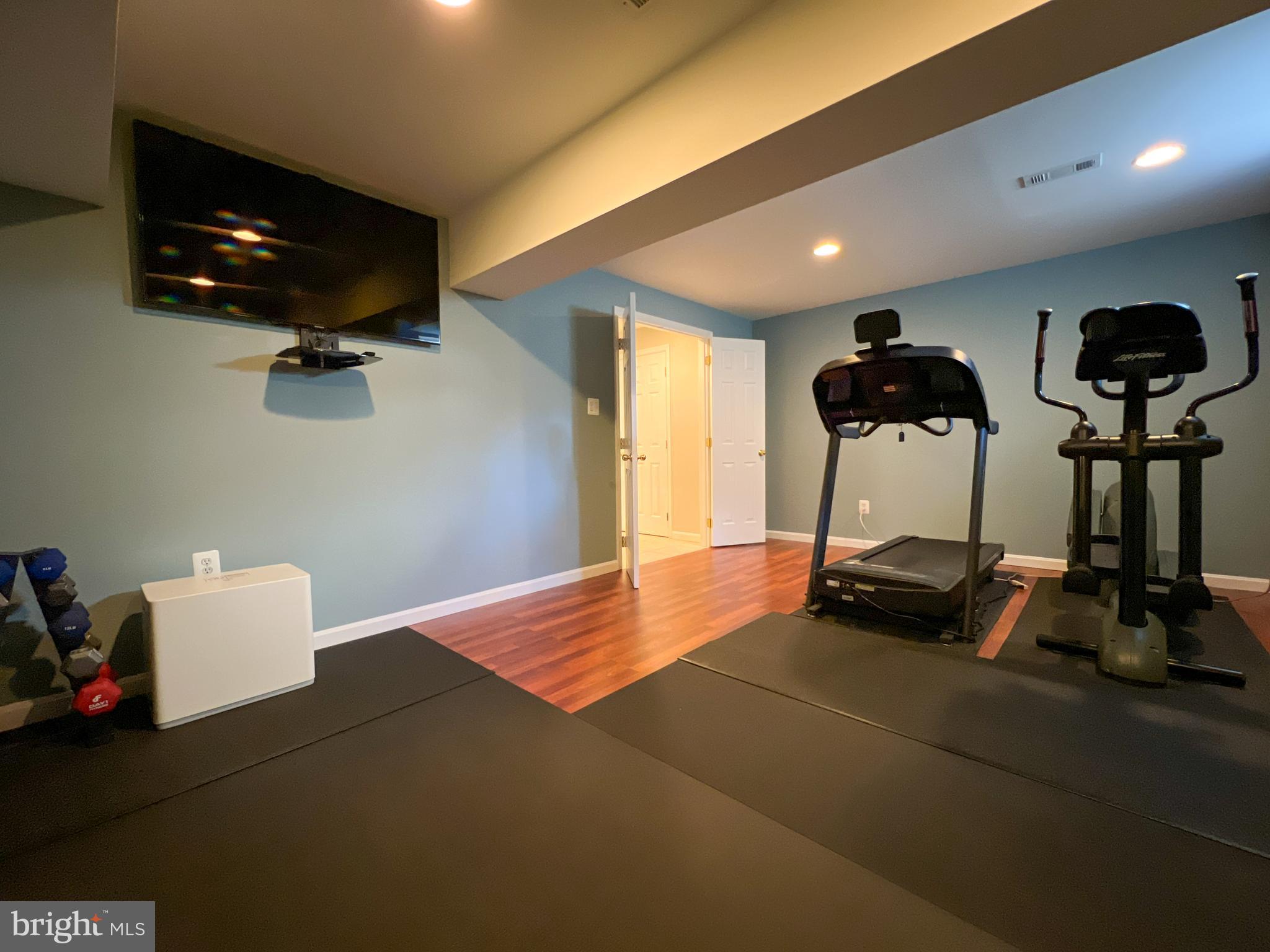 FARMINGTON VILLAGE - Residential