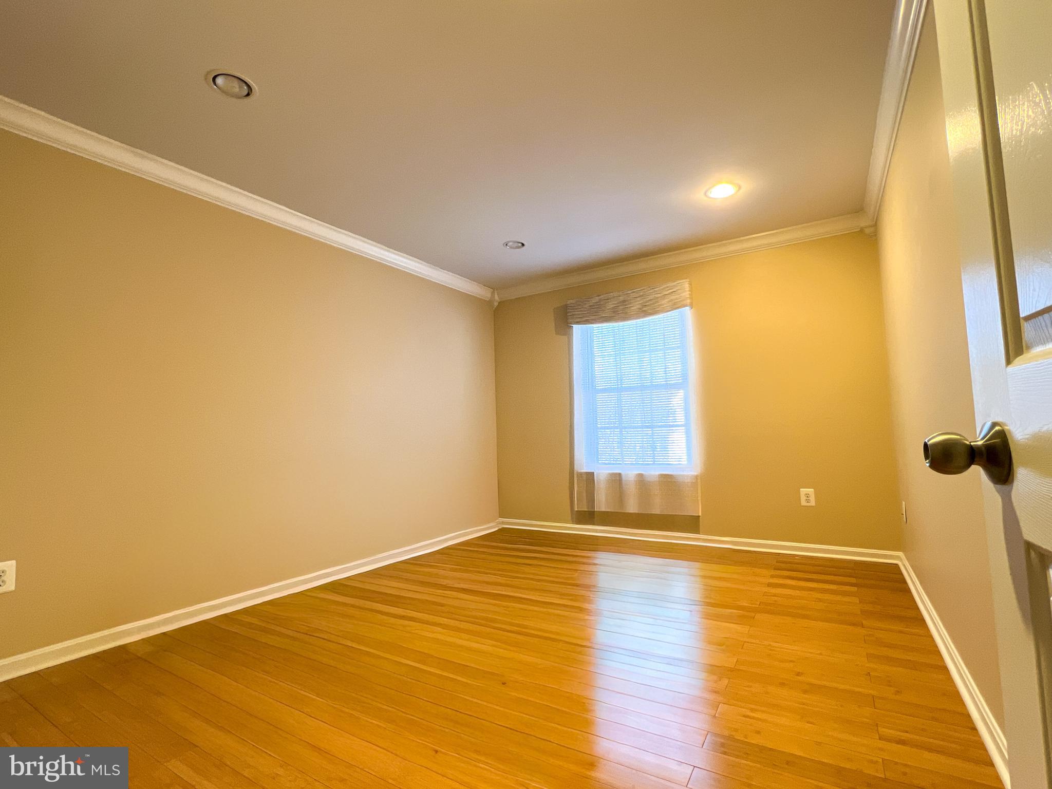 FARMINGTON VILLAGE - Residential