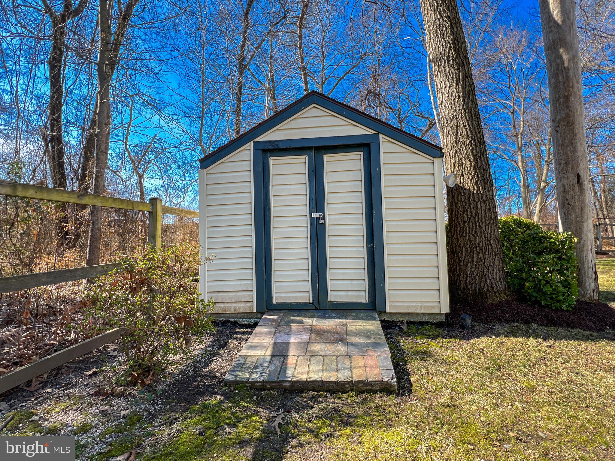 FARMINGTON VILLAGE - Residential