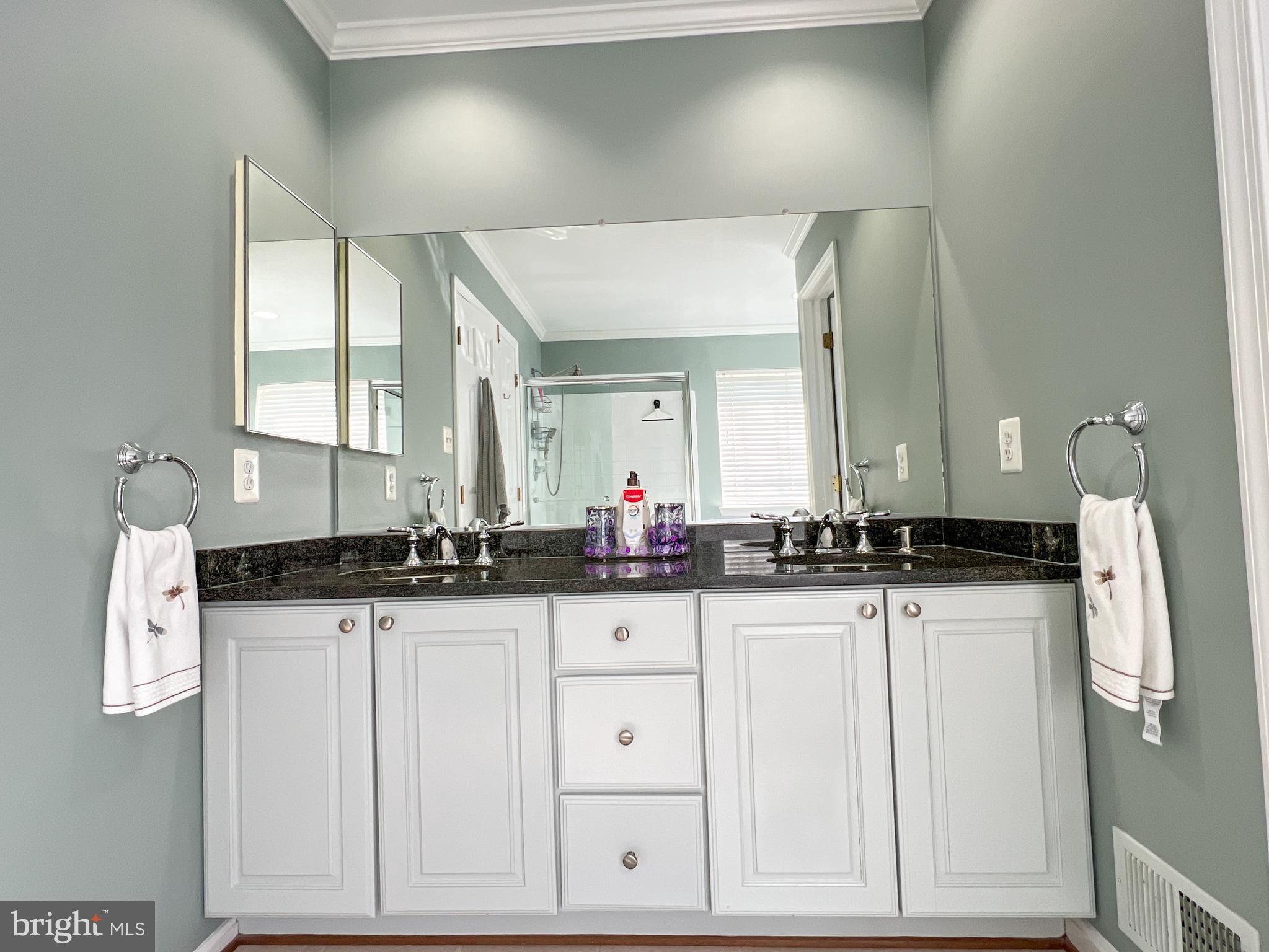 FARMINGTON VILLAGE - Residential