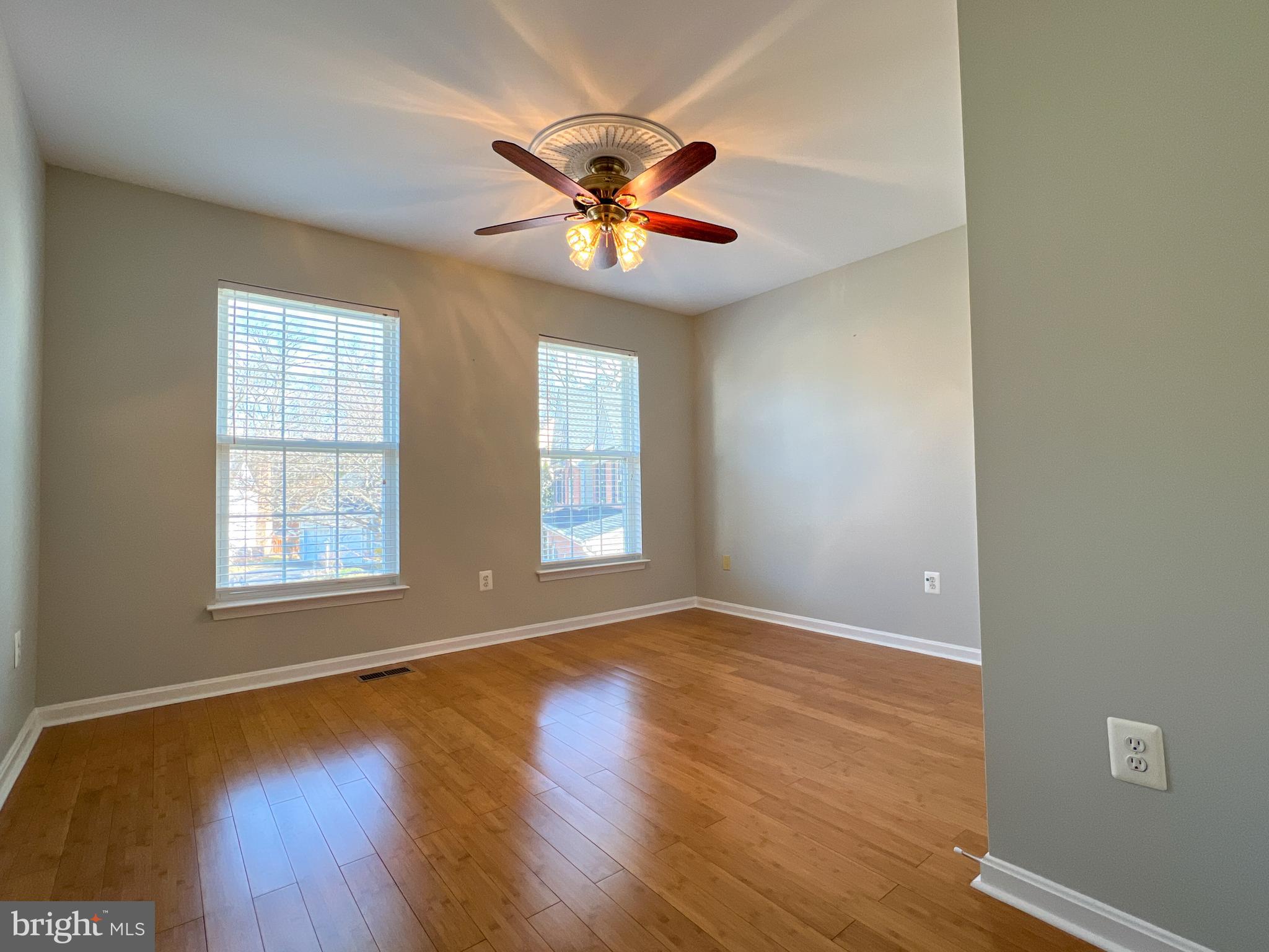 FARMINGTON VILLAGE - Residential