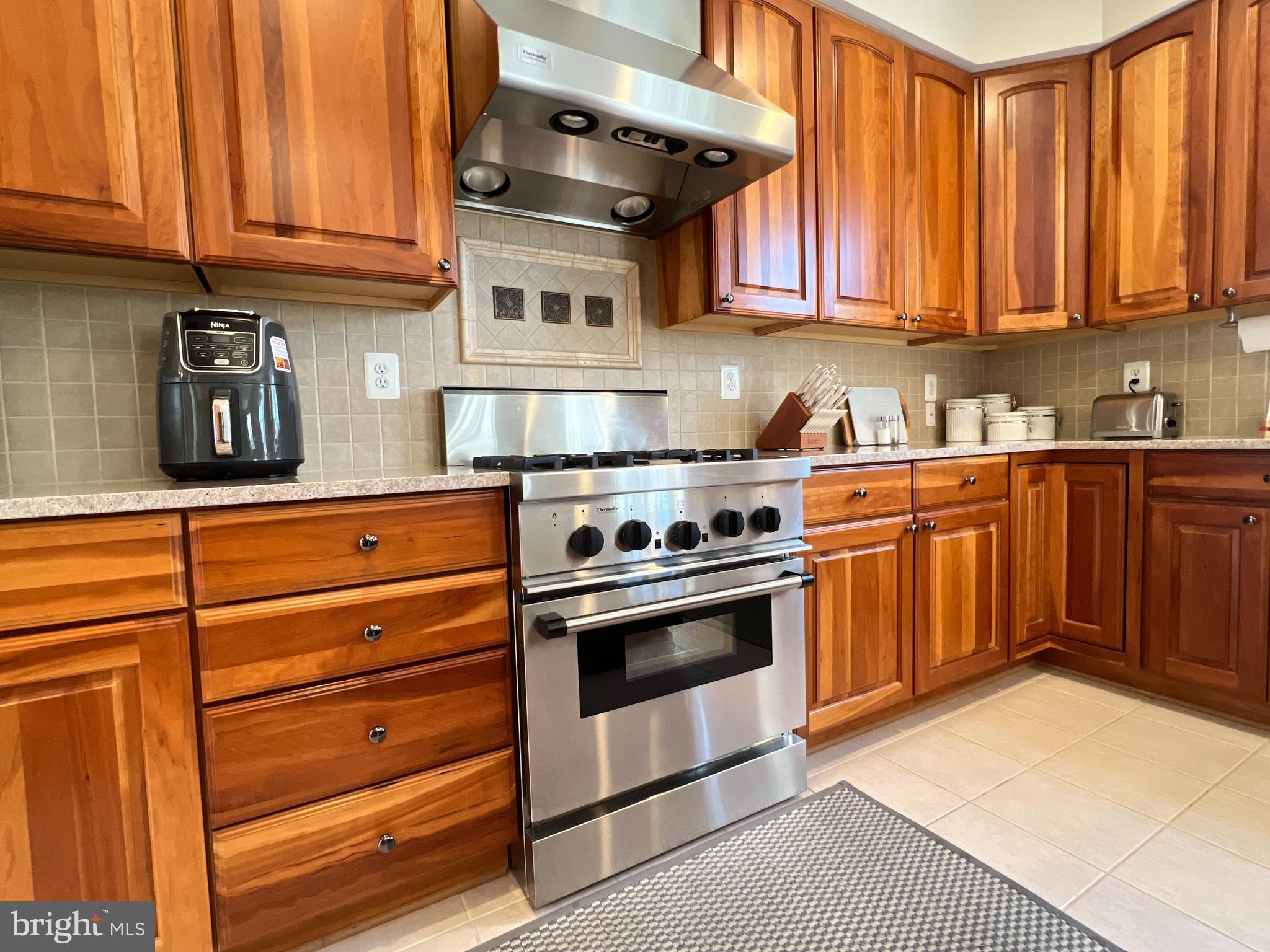 FARMINGTON VILLAGE - Residential