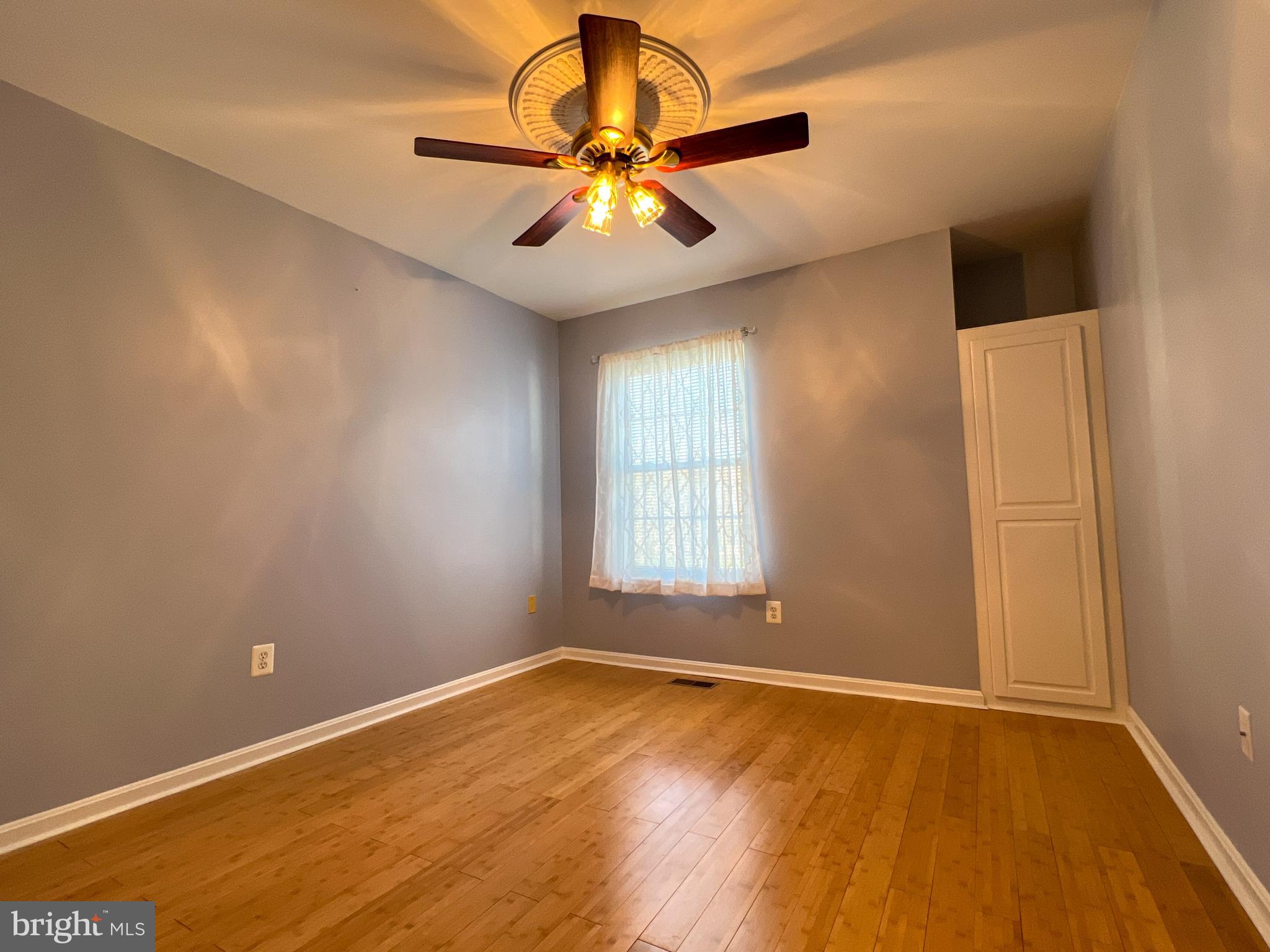 FARMINGTON VILLAGE - Residential