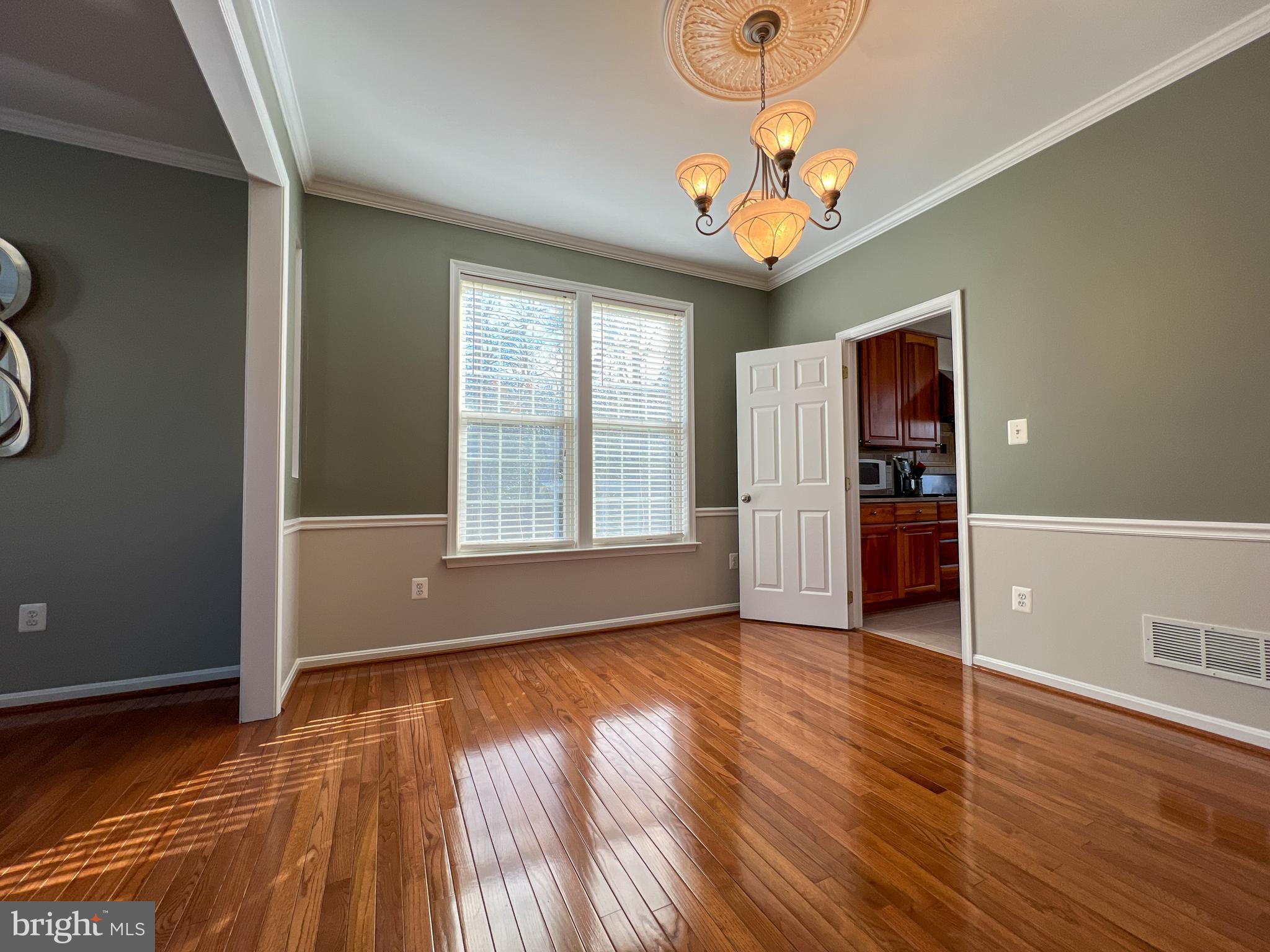 FARMINGTON VILLAGE - Residential