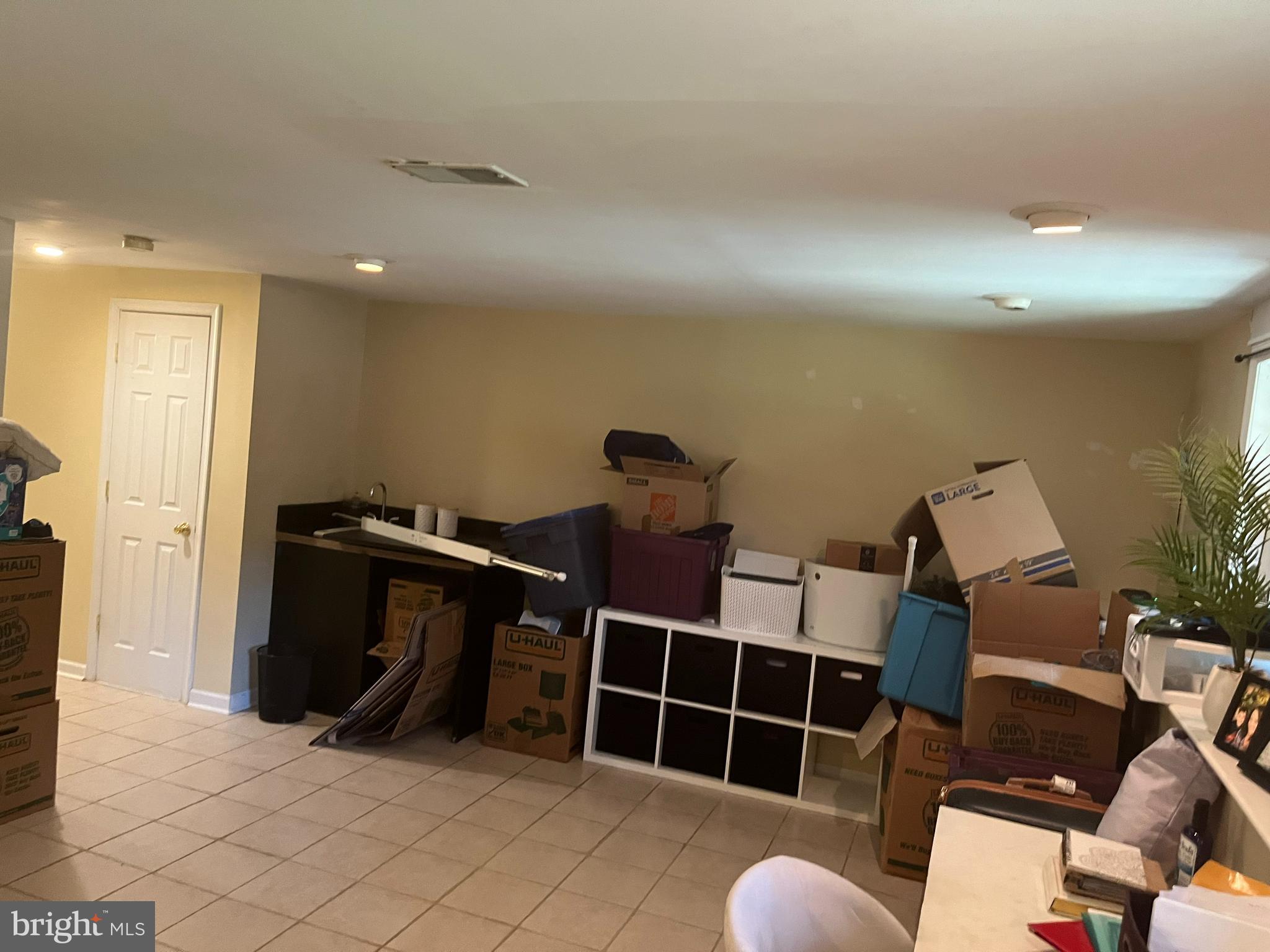 PRINCETON WOODS - Residential Lease