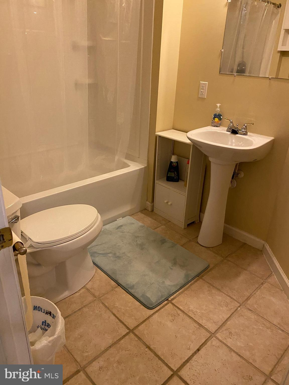 PRINCETON WOODS - Residential Lease