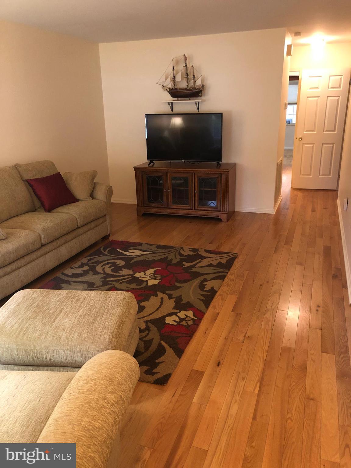 STRAWBERRY COURT - Residential