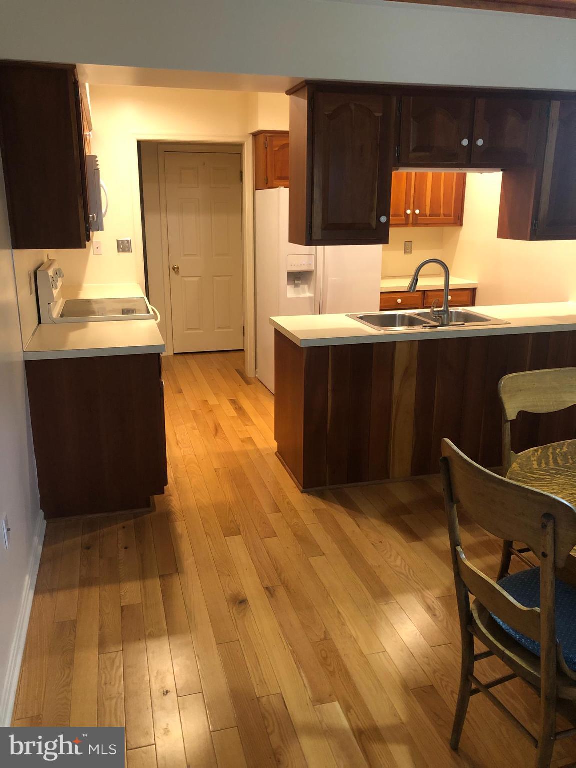 STRAWBERRY COURT - Residential