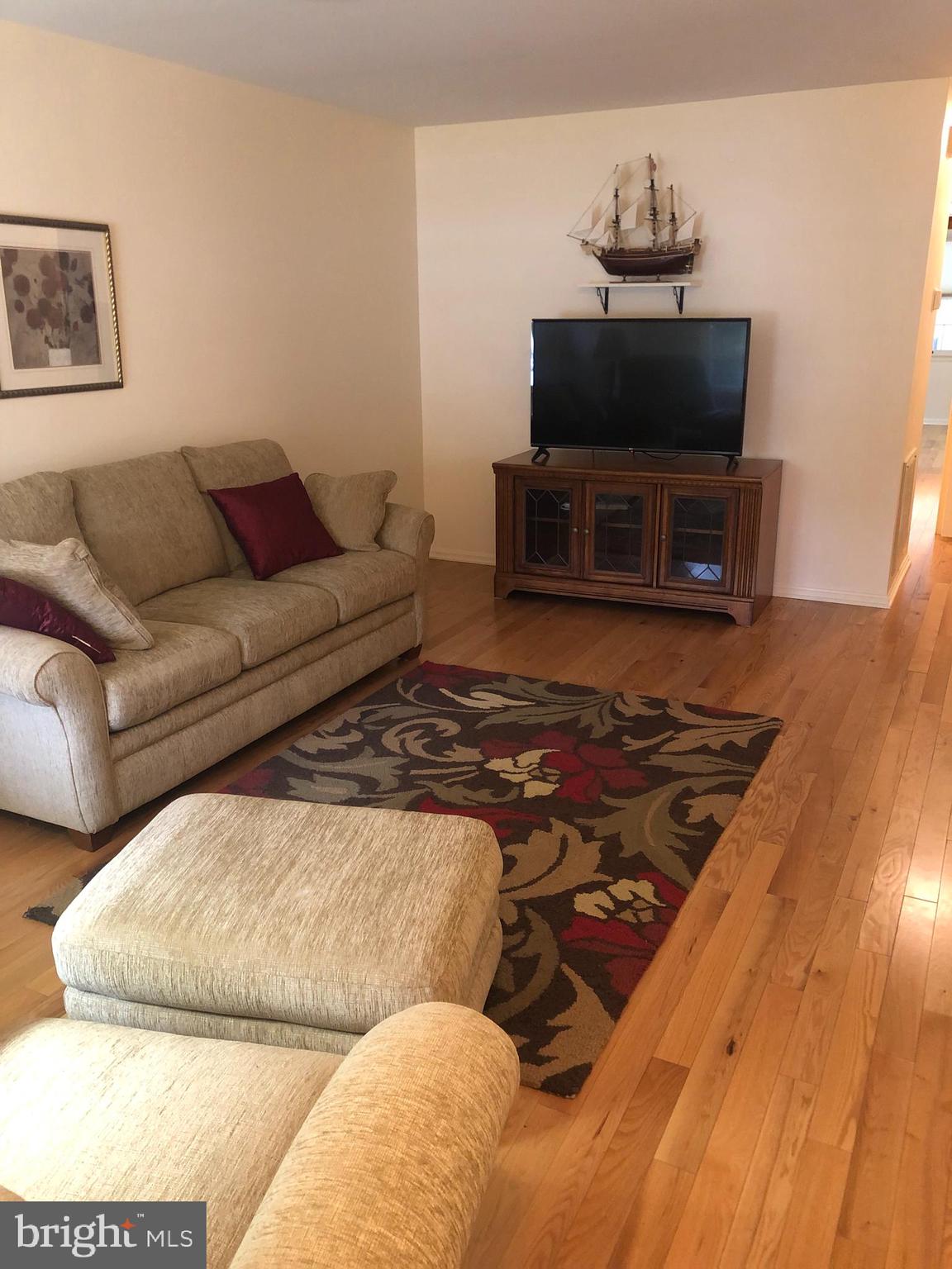 STRAWBERRY COURT - Residential