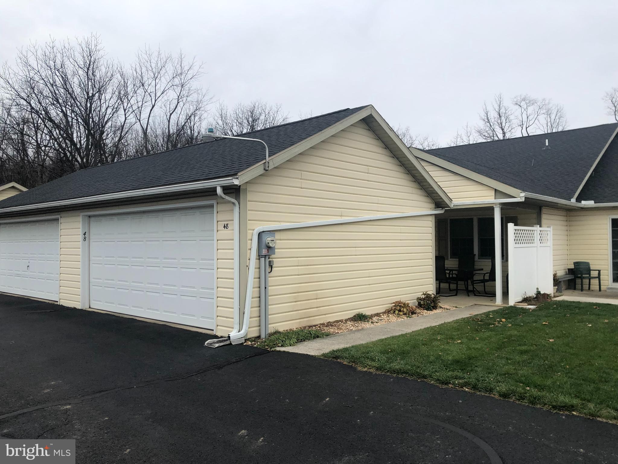 STRAWBERRY COURT - Residential