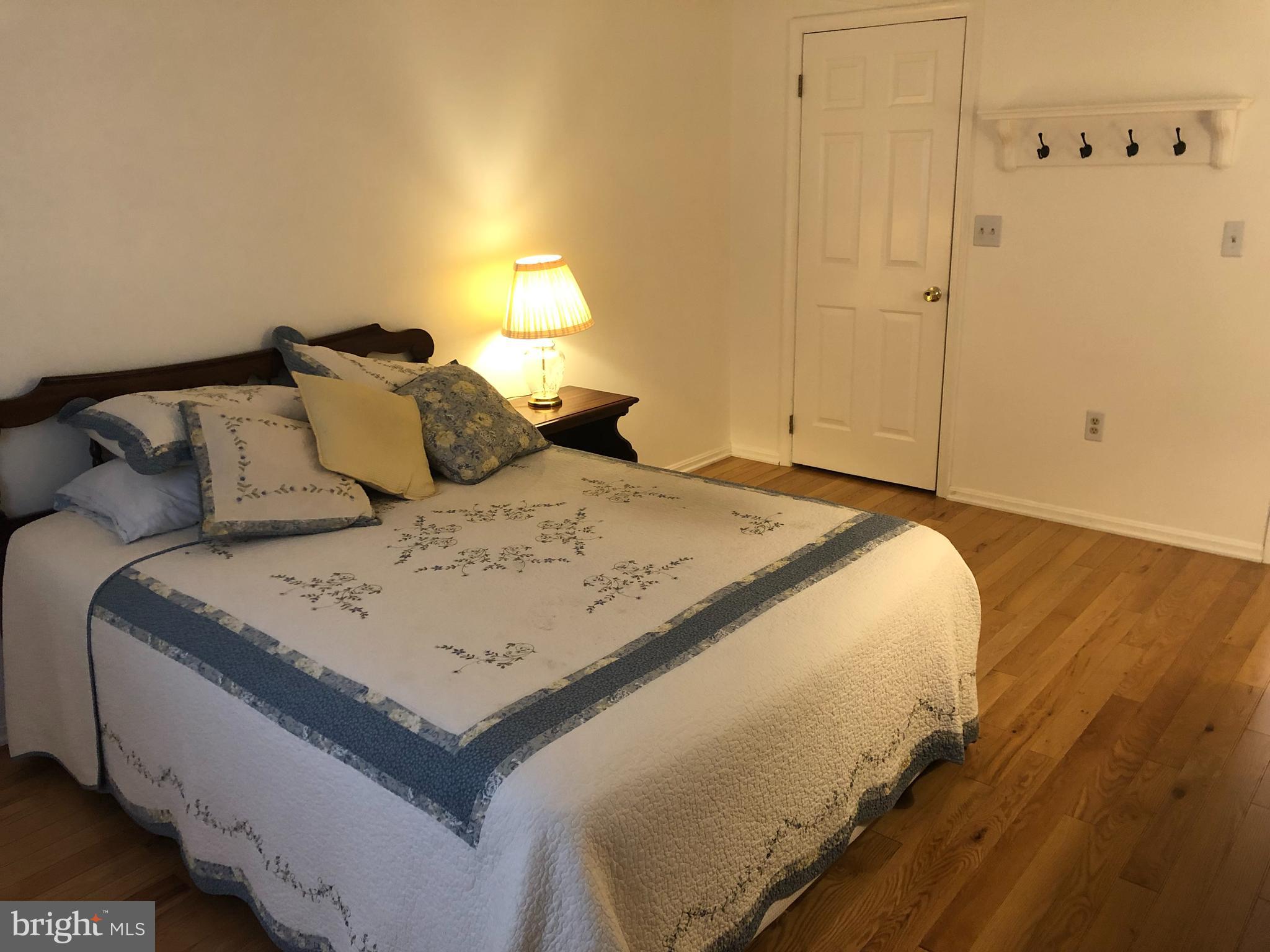 STRAWBERRY COURT - Residential