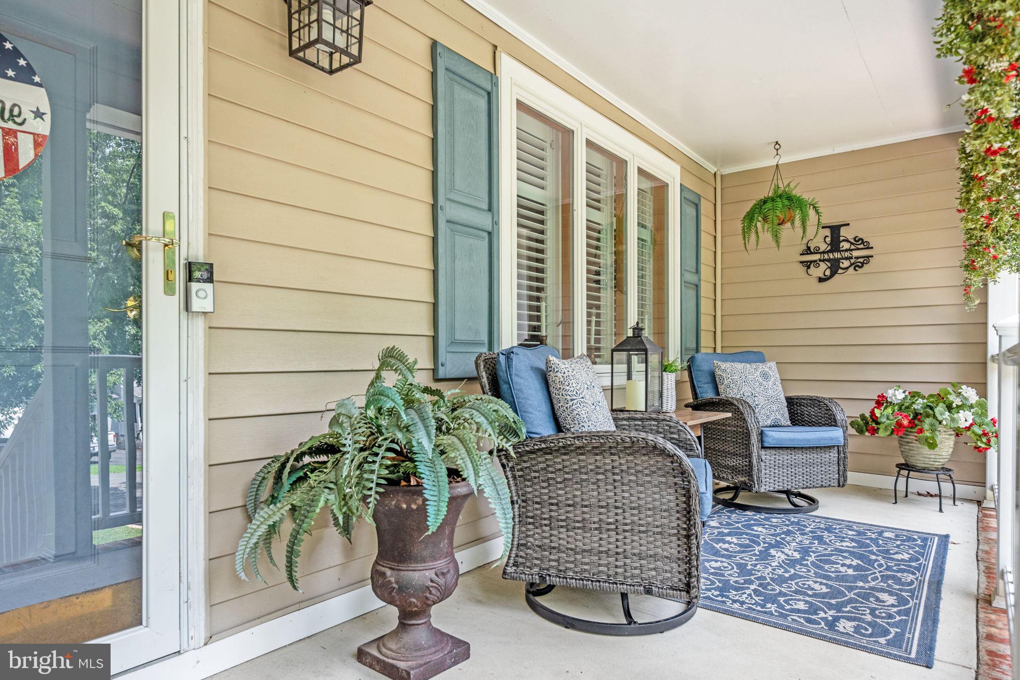 6 GREENHAVEN COURT