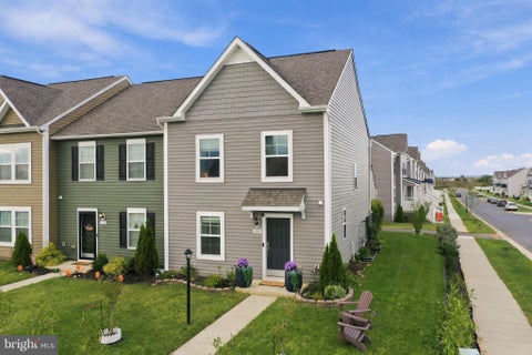 Townhouse For Sale - 258 Battlefield Drive<br/> Jefferson County, CHARLES TOWN, WV 25414