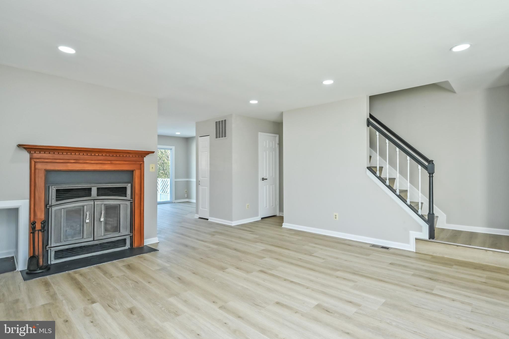 MONTGOMERY MEADOWS - Residential