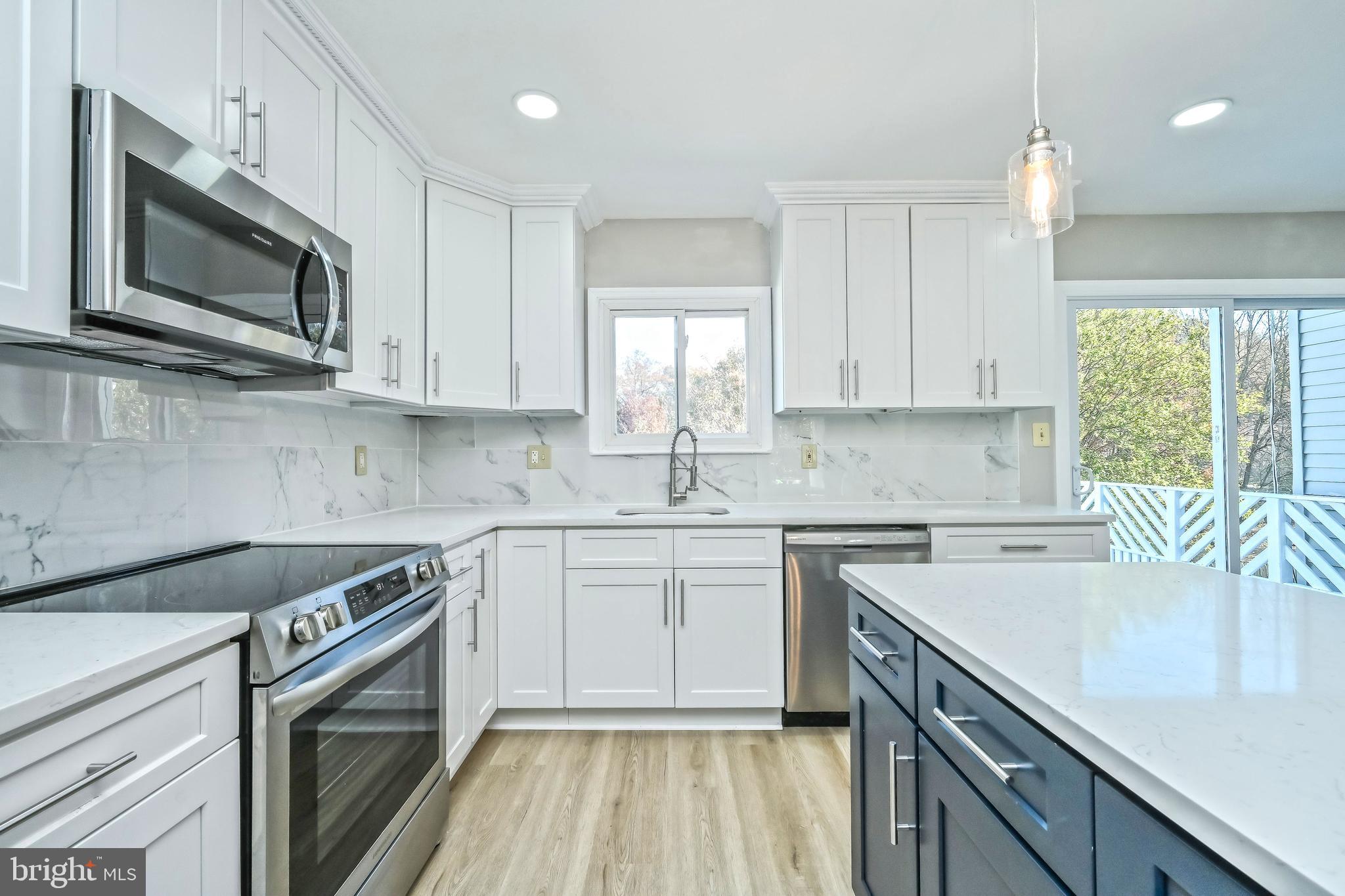 MONTGOMERY MEADOWS - Residential