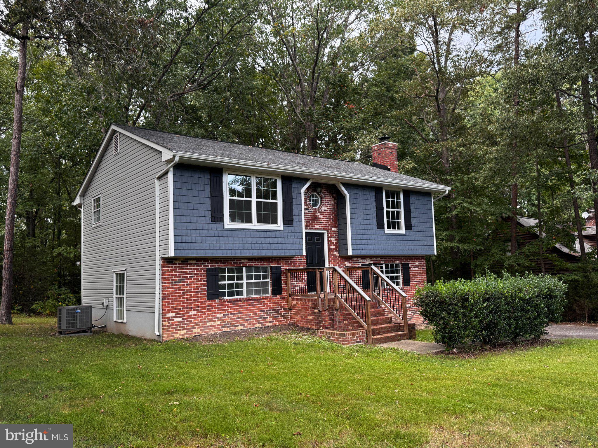 410 WOODLYN DRIVE