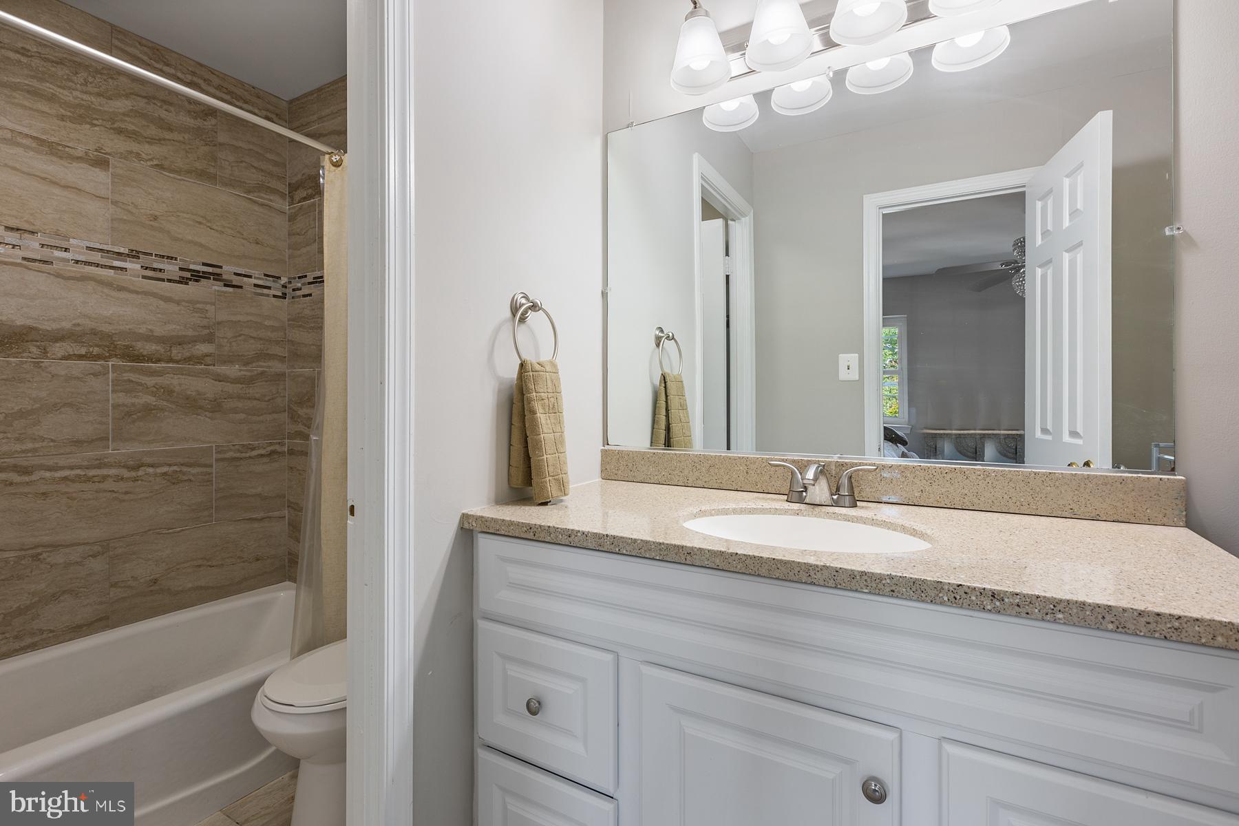 DUNN LORING HIGHLANDS - Residential