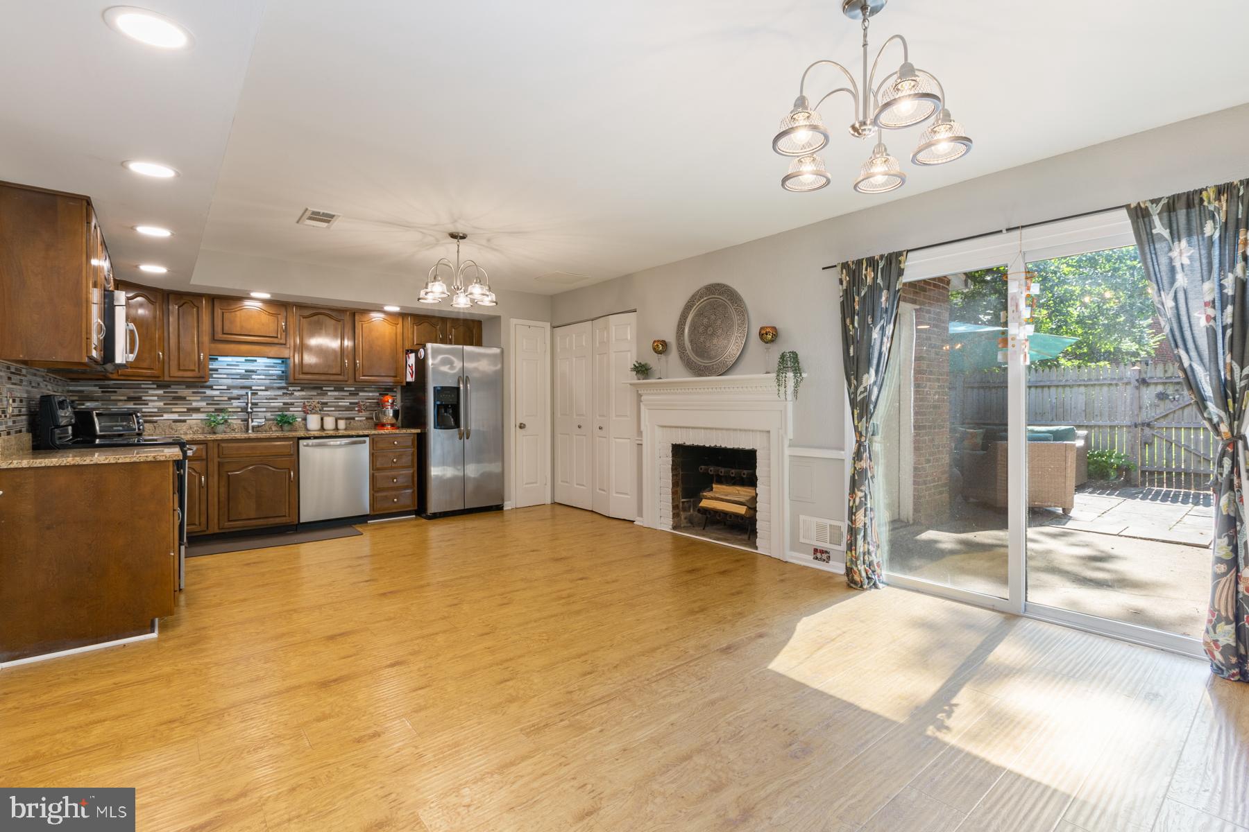 DUNN LORING HIGHLANDS - Residential