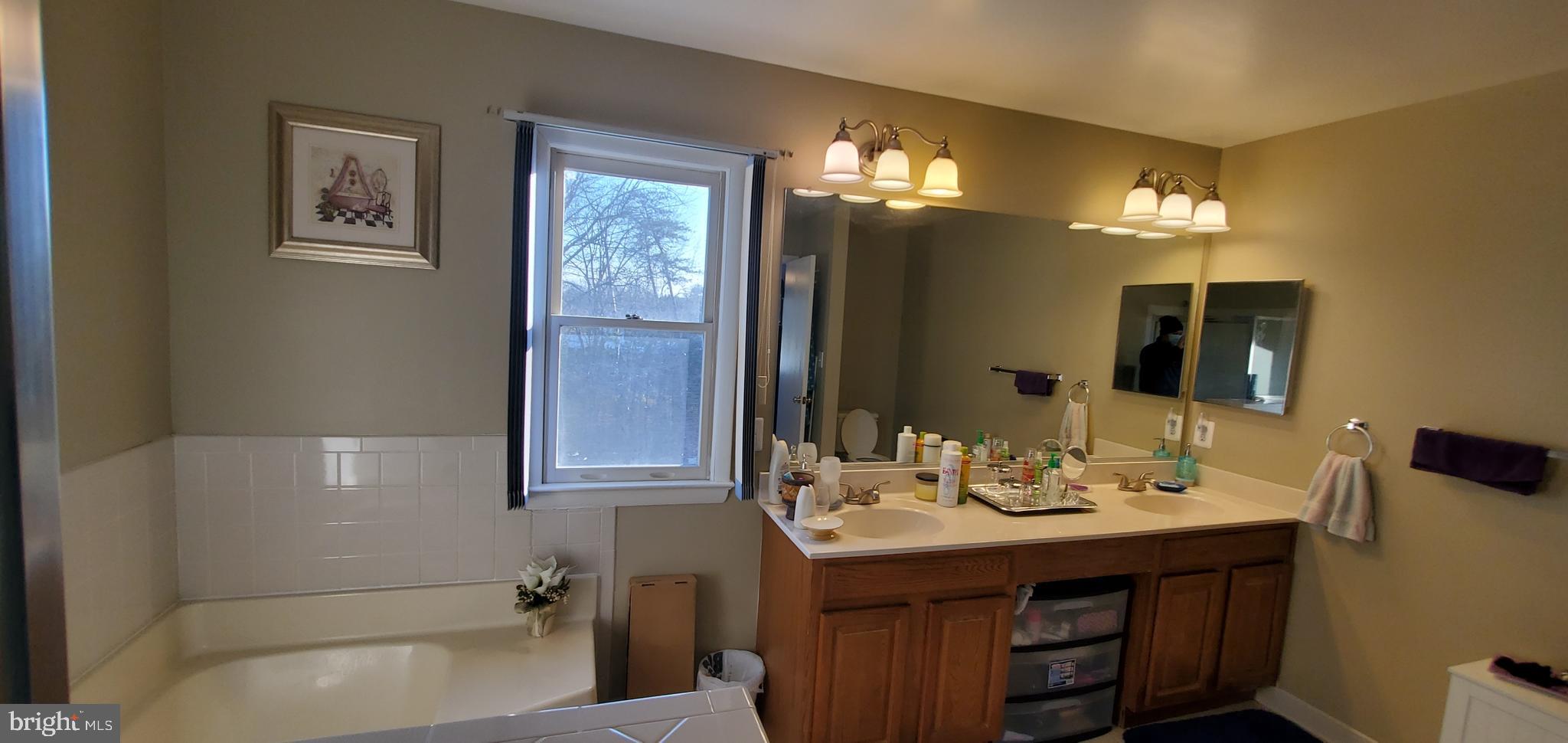 SEQUOIA ESTATES - Residential Lease