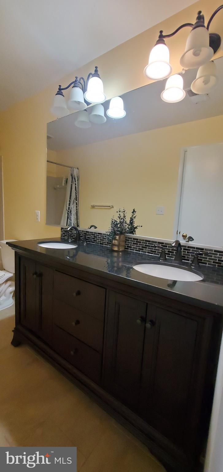 SEQUOIA ESTATES - Residential Lease