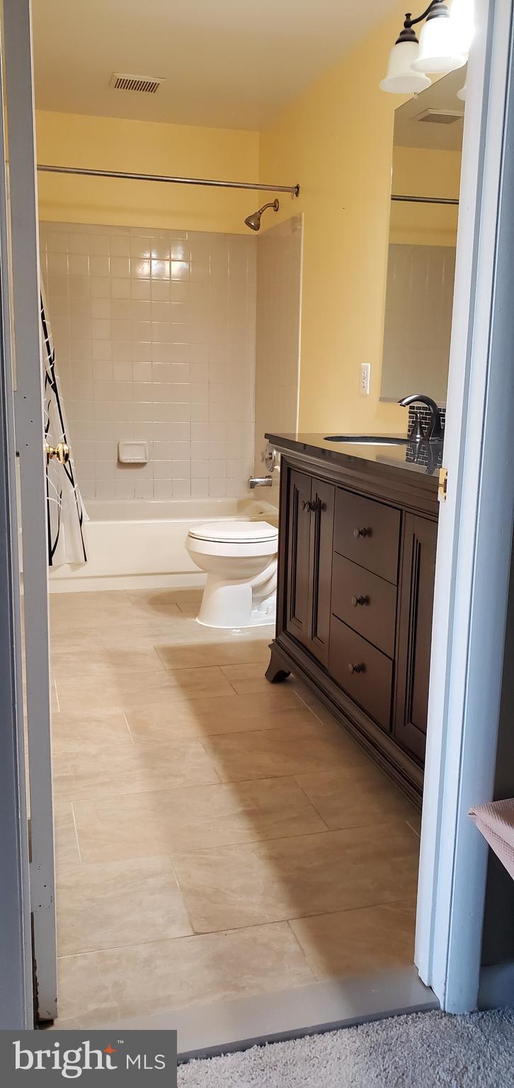 SEQUOIA ESTATES - Residential Lease