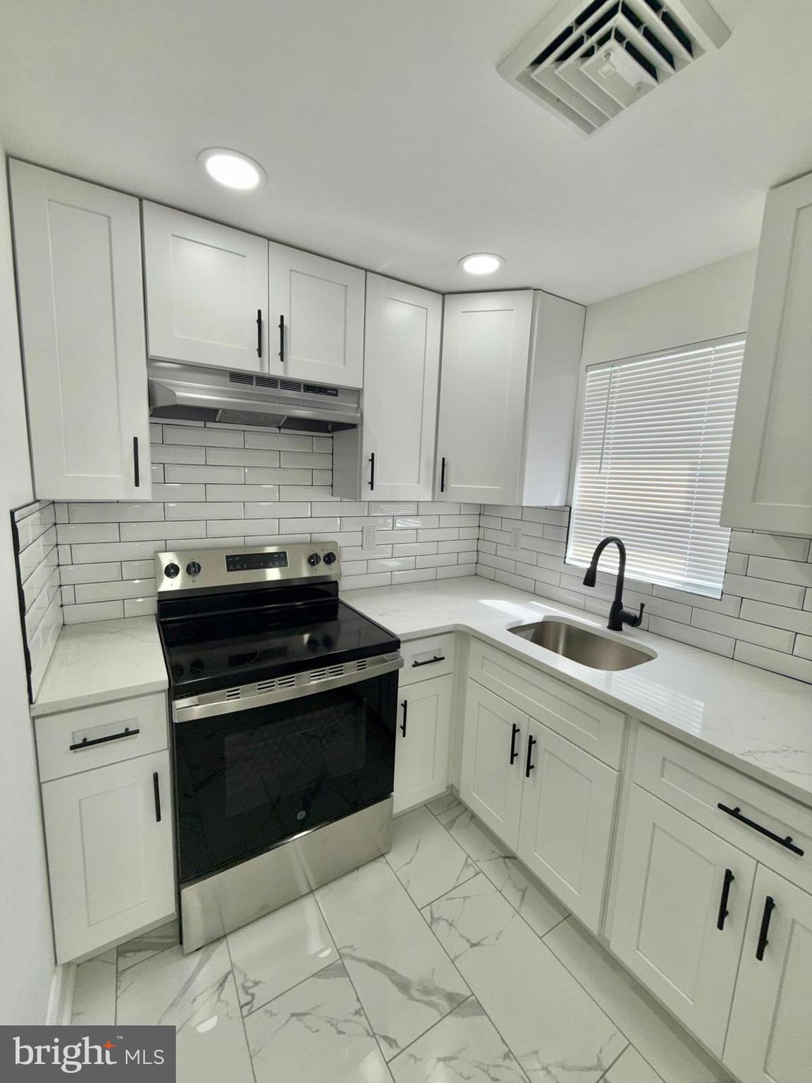 PHILADELPHIA - Residential