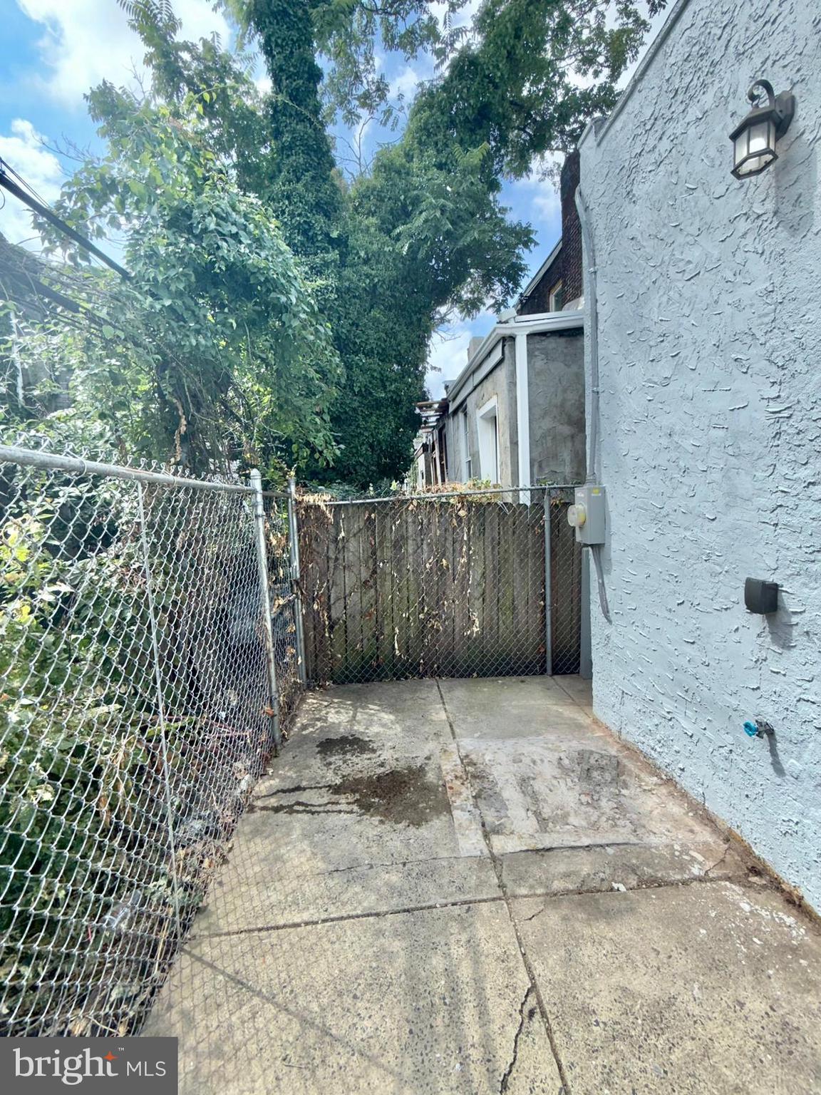 PHILADELPHIA - Residential