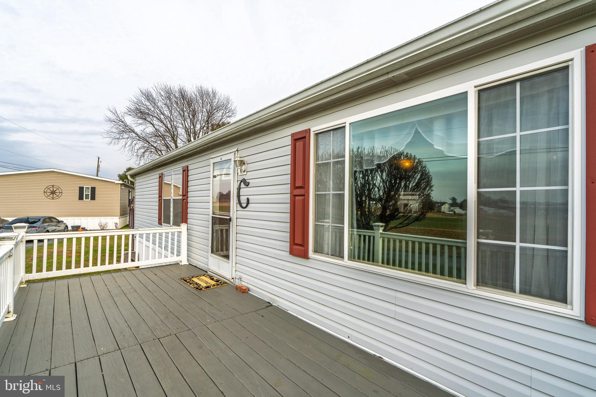 LOG CABIN COURT - Residential