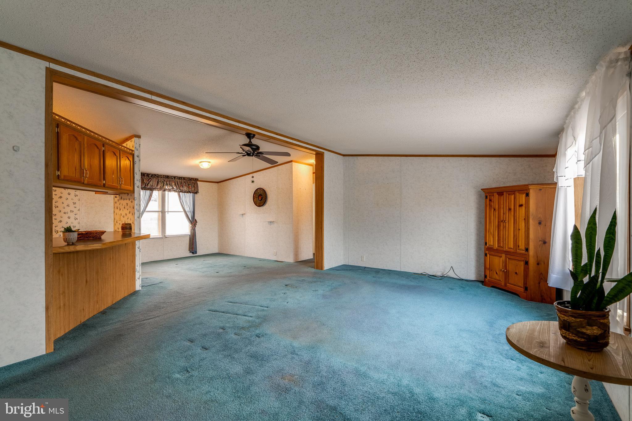 LOG CABIN COURT - Residential