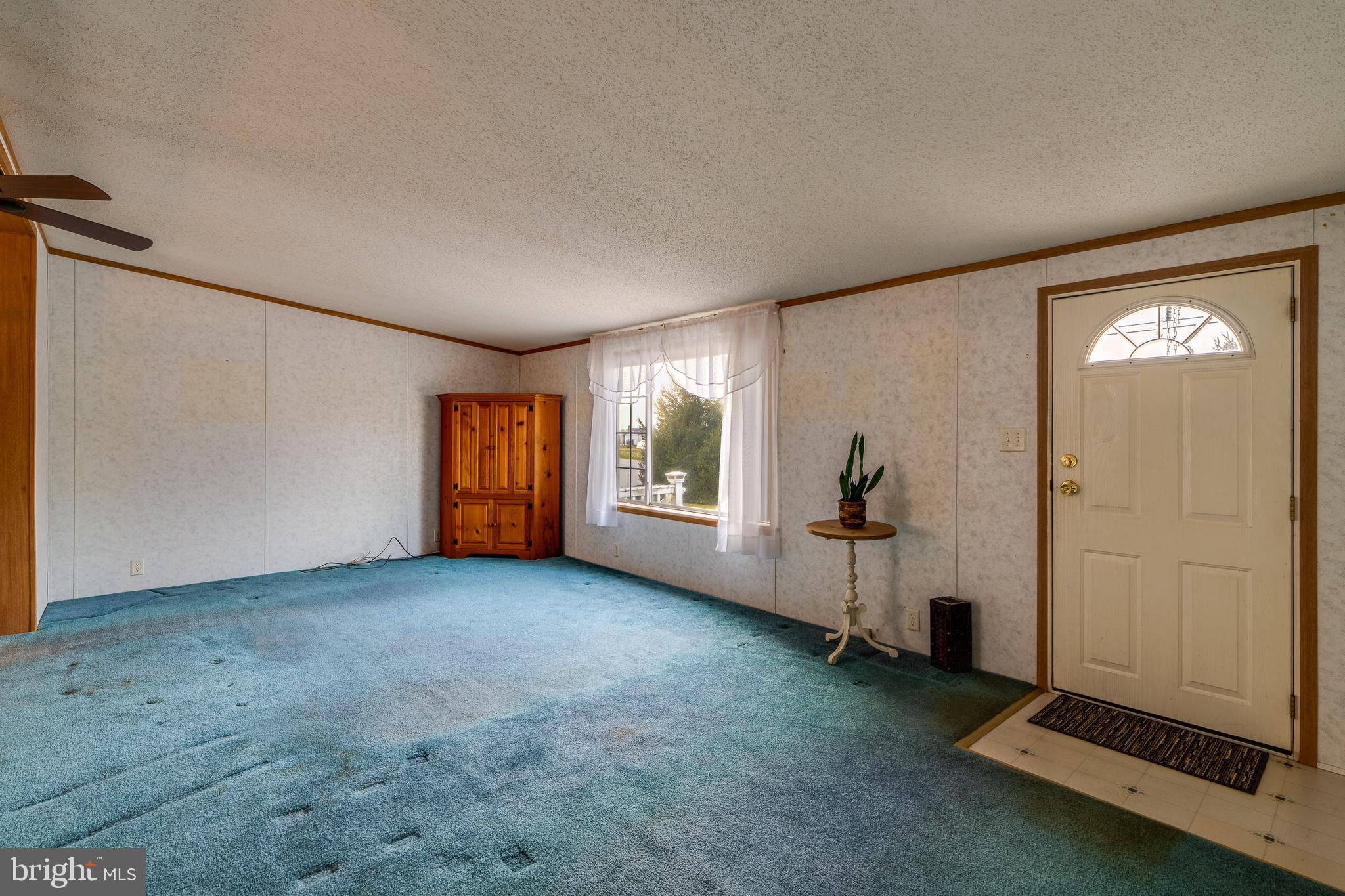 LOG CABIN COURT - Residential