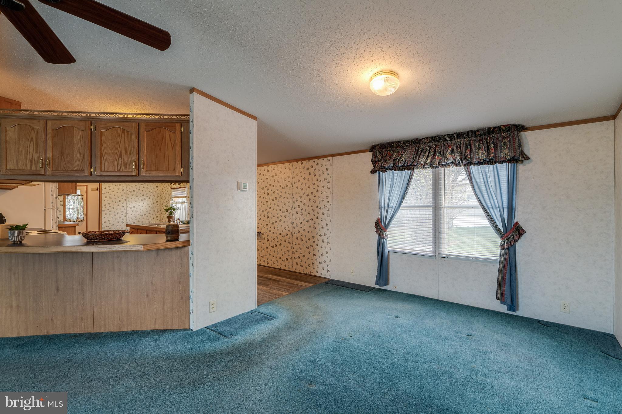 LOG CABIN COURT - Residential