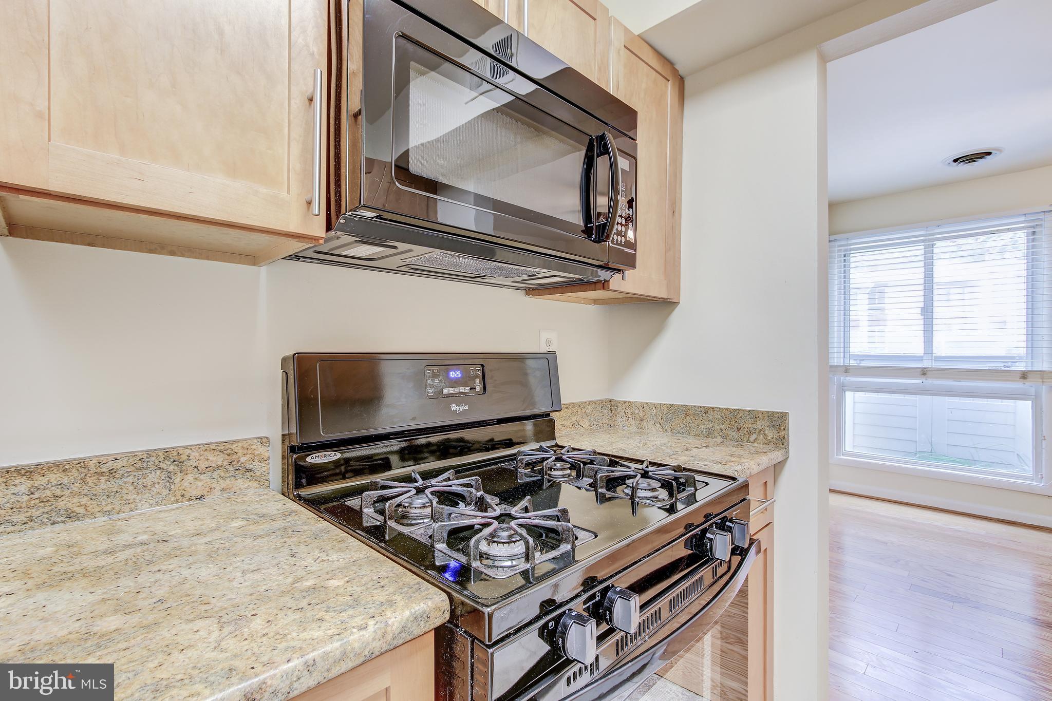 FOUR SEASONS - Residential