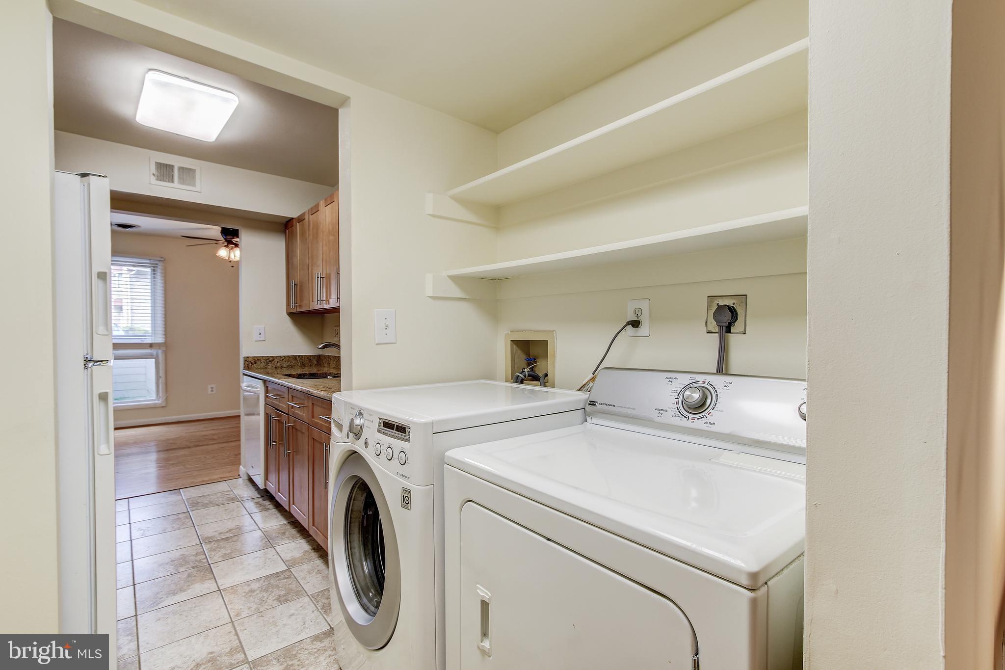 FOUR SEASONS - Residential