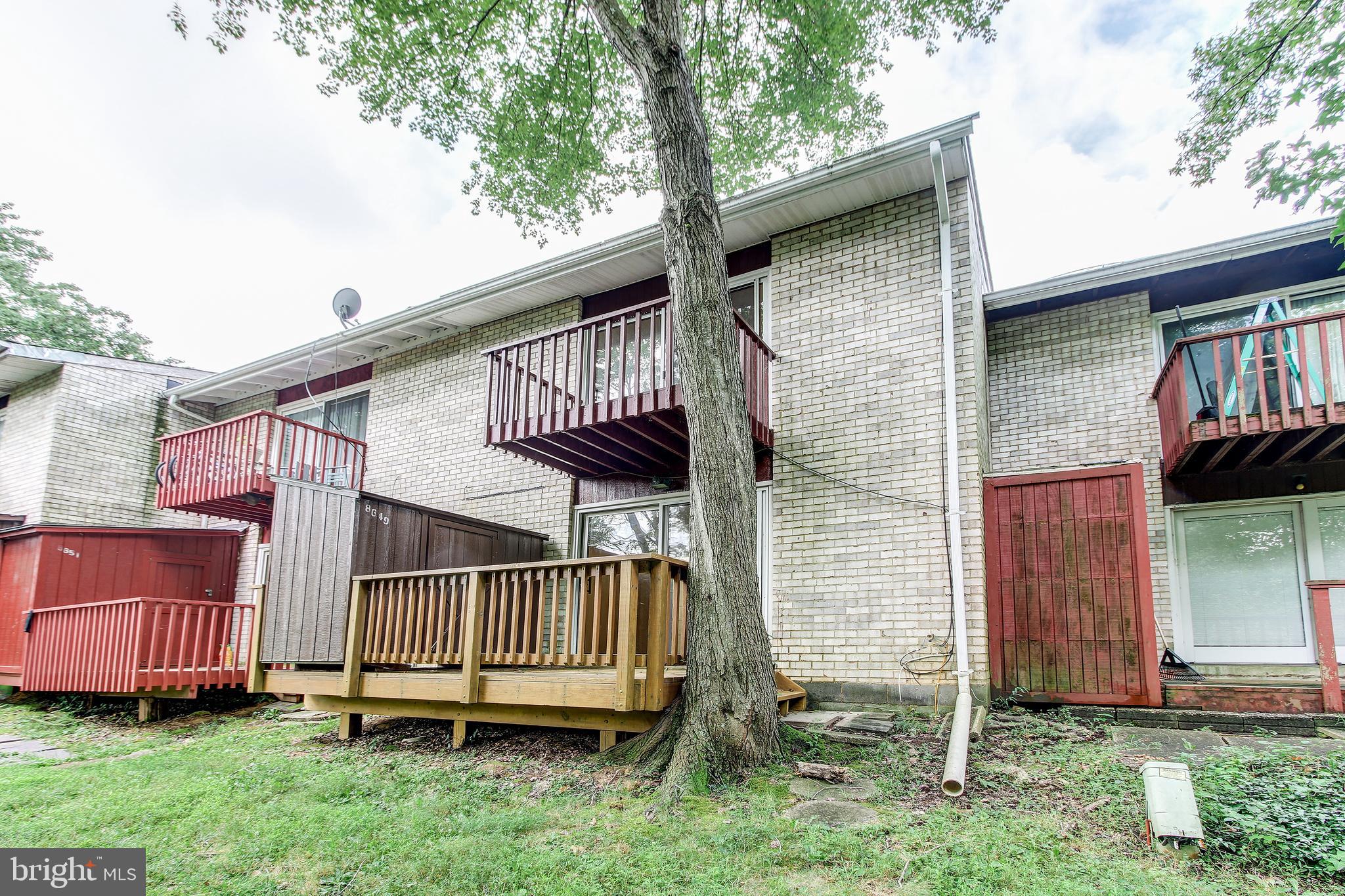 FOUR SEASONS - Residential