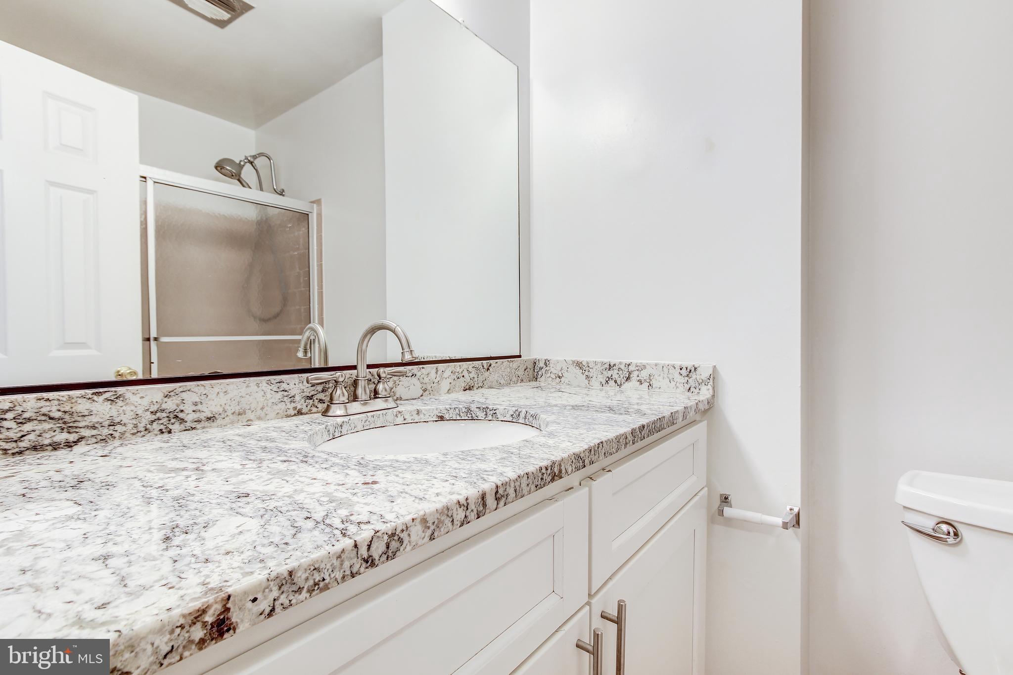 FOUR SEASONS - Residential