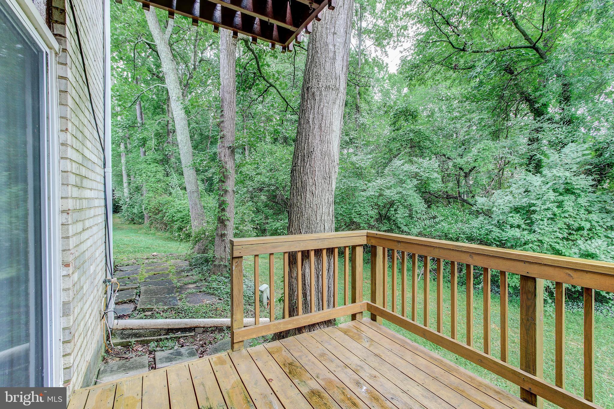 FOUR SEASONS - Residential