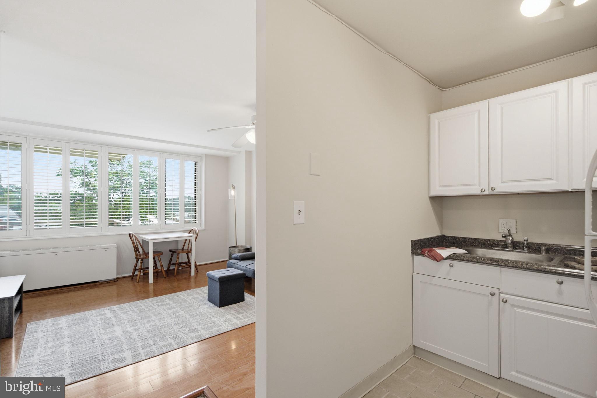 2800 WISCONSIN AVE NW 405