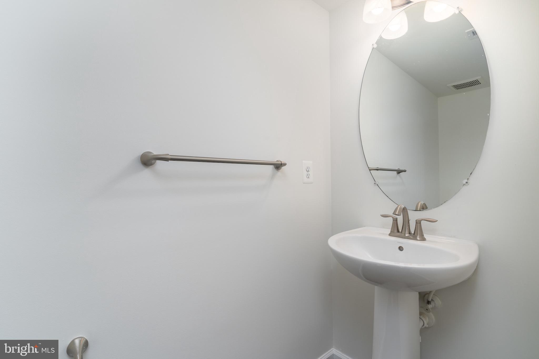 WHITE PLAINS - Residential Lease