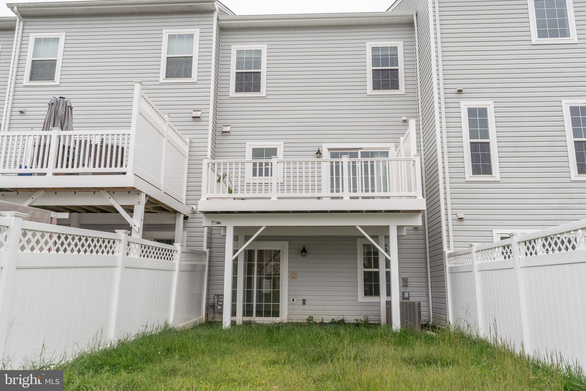 WHITE PLAINS - Residential Lease