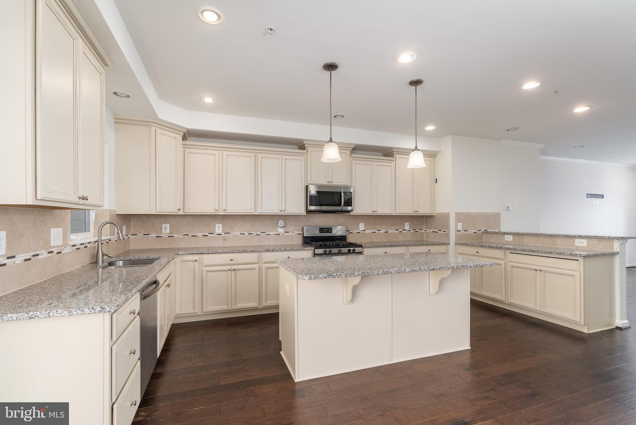 WHITE PLAINS - Residential Lease