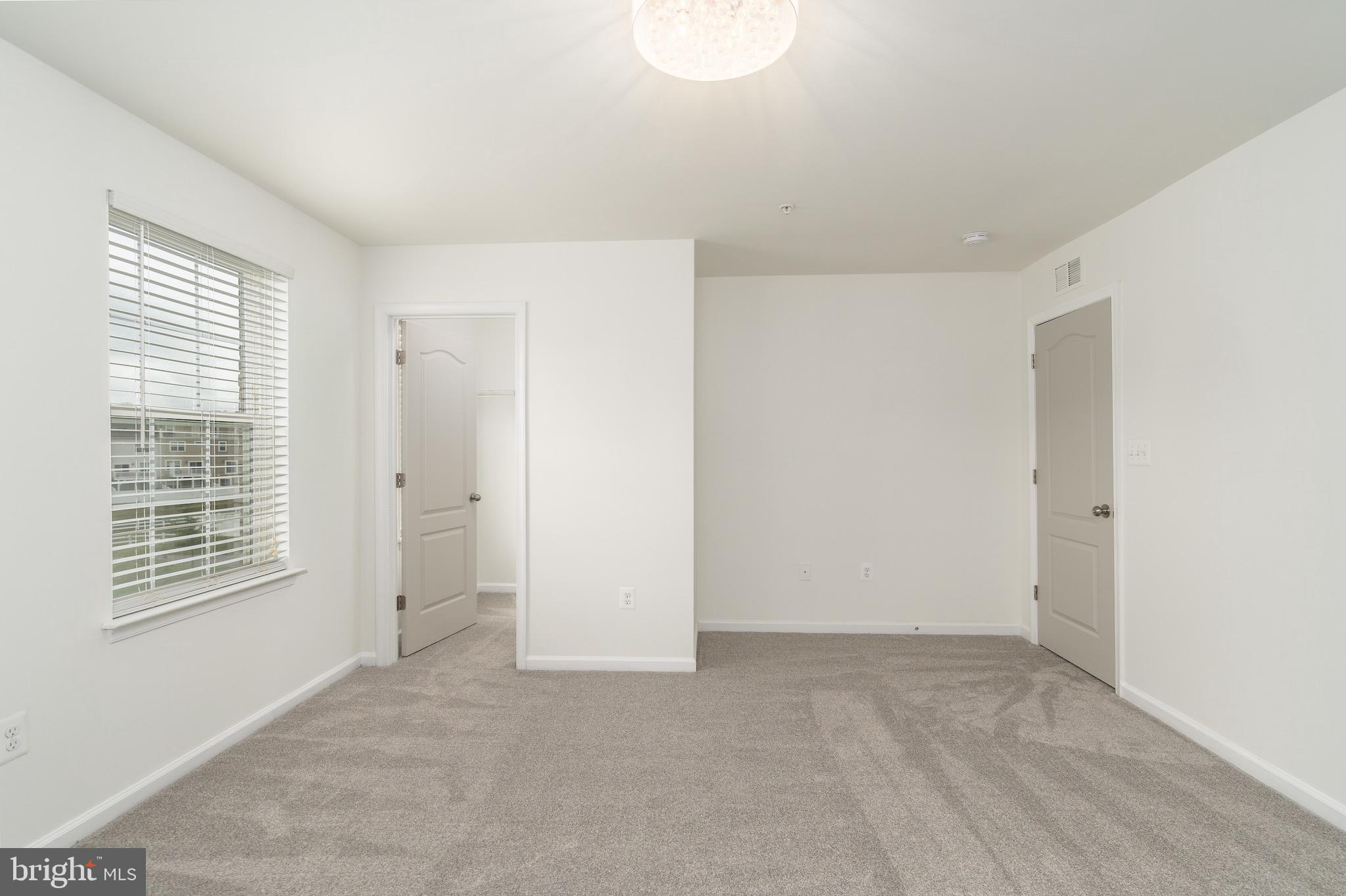 WHITE PLAINS - Residential Lease