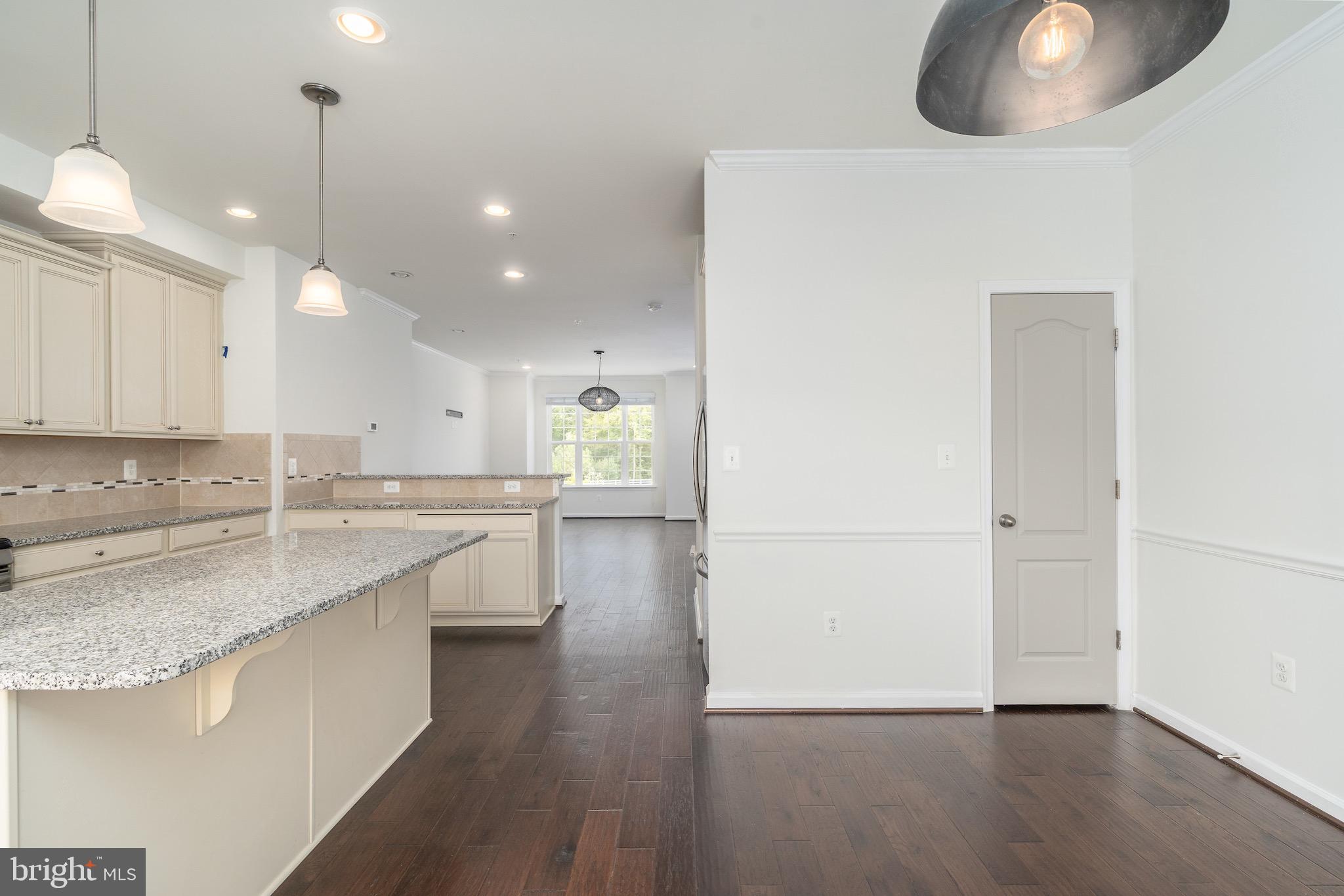 WHITE PLAINS - Residential Lease