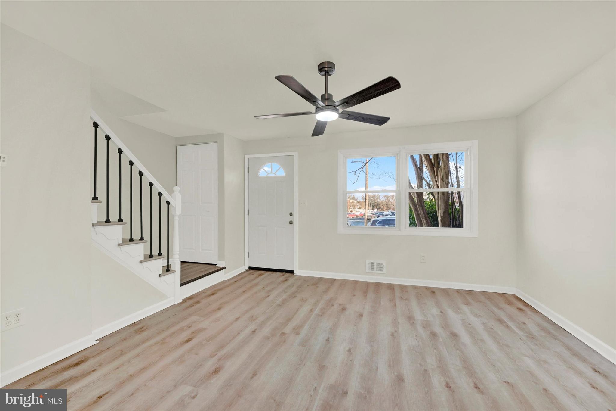 GRAY MANOR - Residential