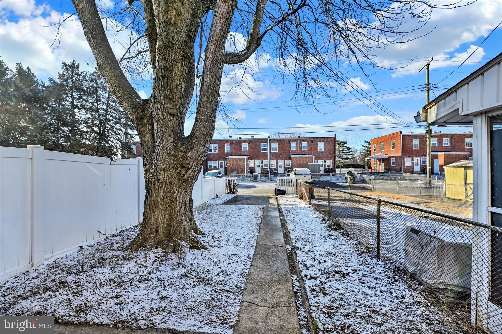 GRAY MANOR - Residential