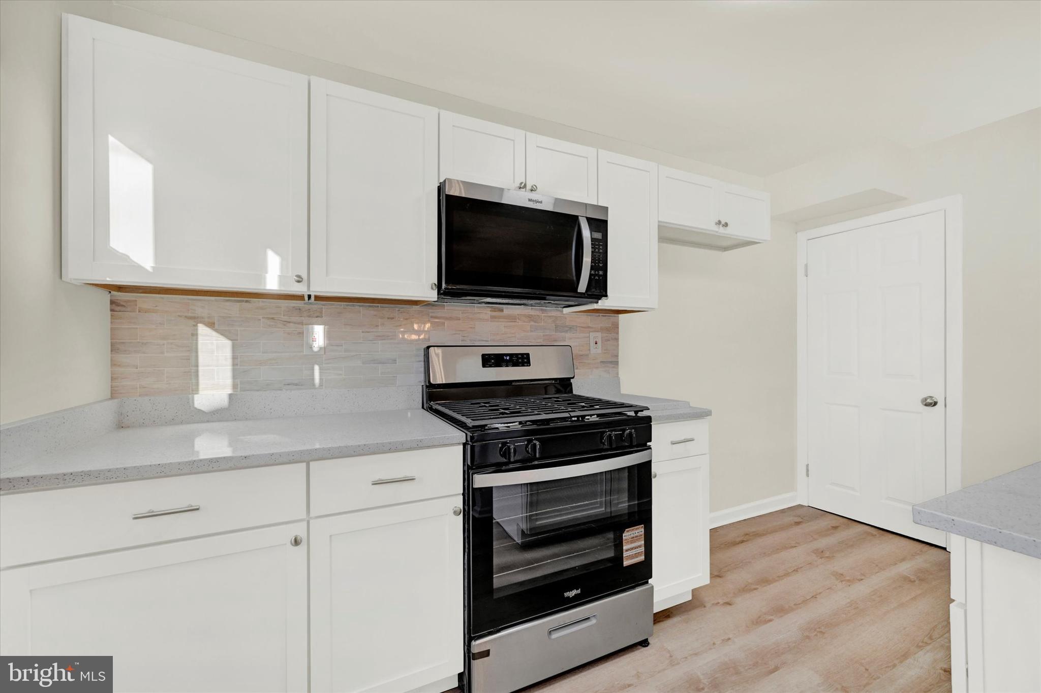 GRAY MANOR - Residential