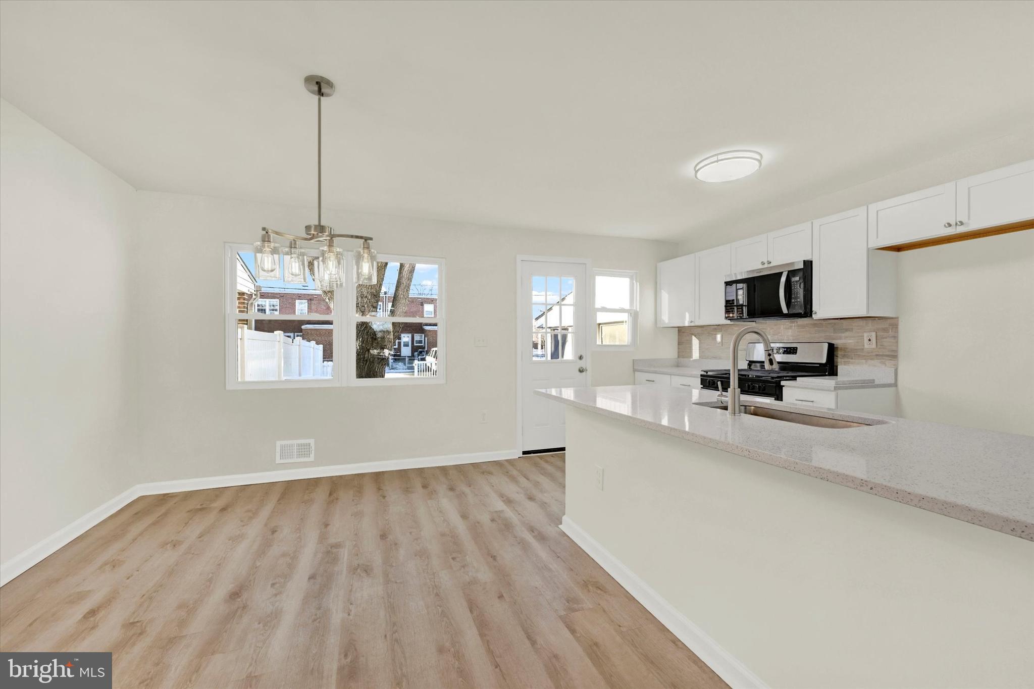 GRAY MANOR - Residential